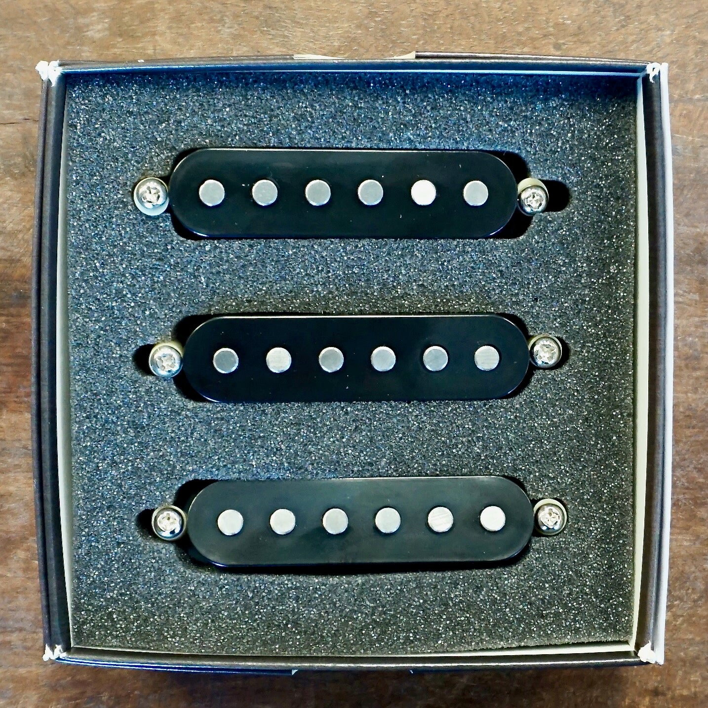 Bare Knuckle True Grit Strat Set Black