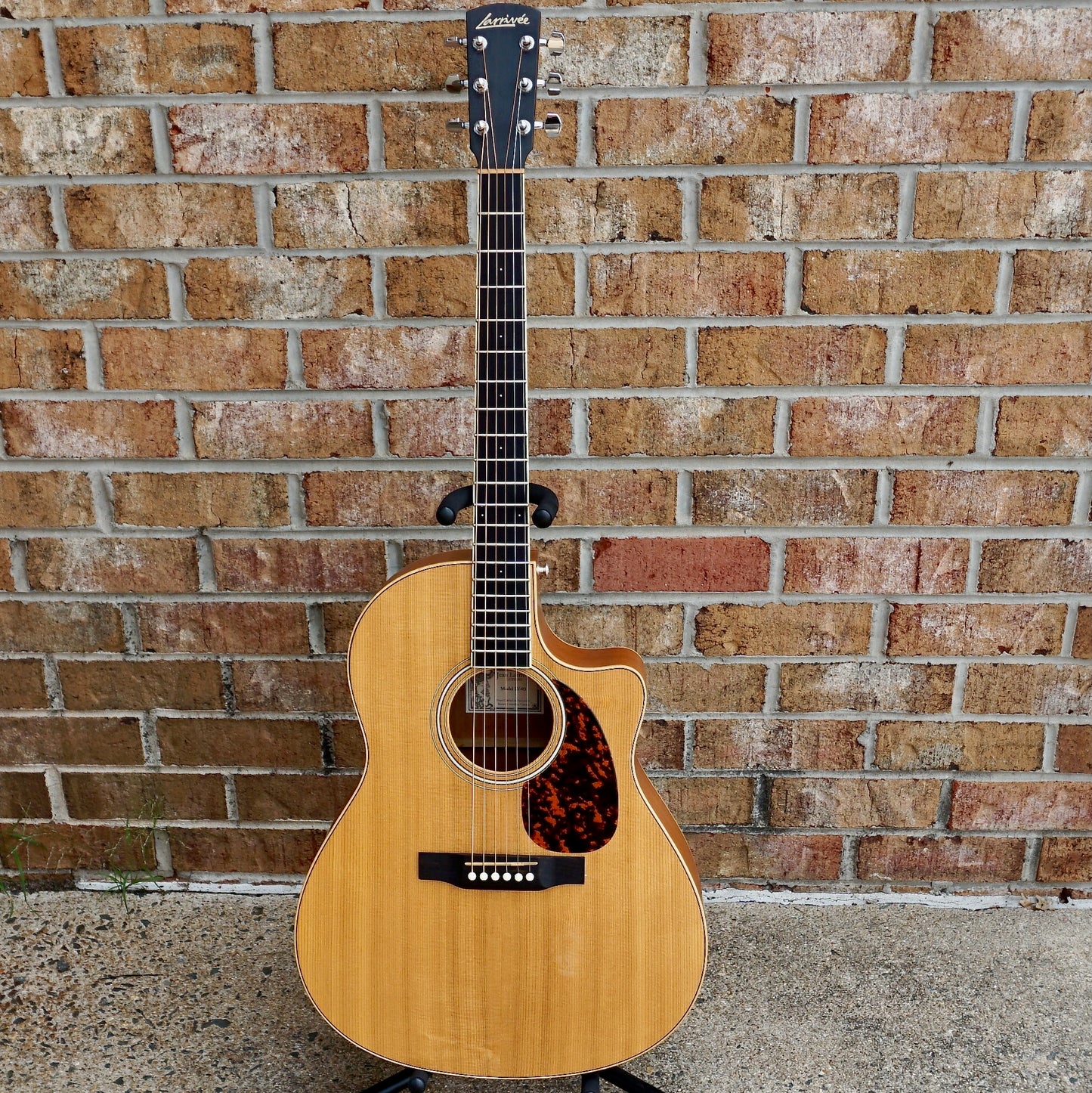 Larrivee LV-03 Recording Series