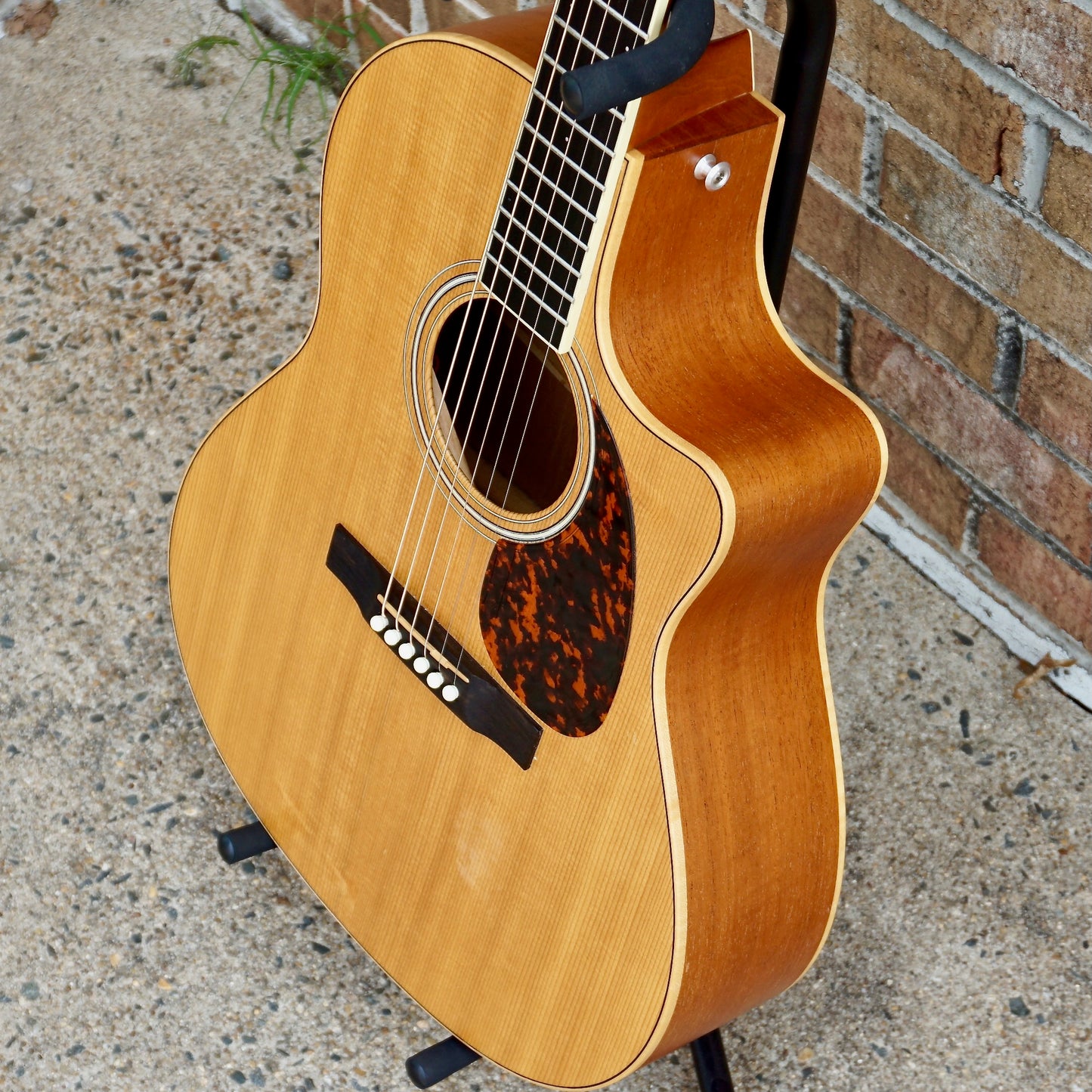 Larrivee LV-03 Recording Series