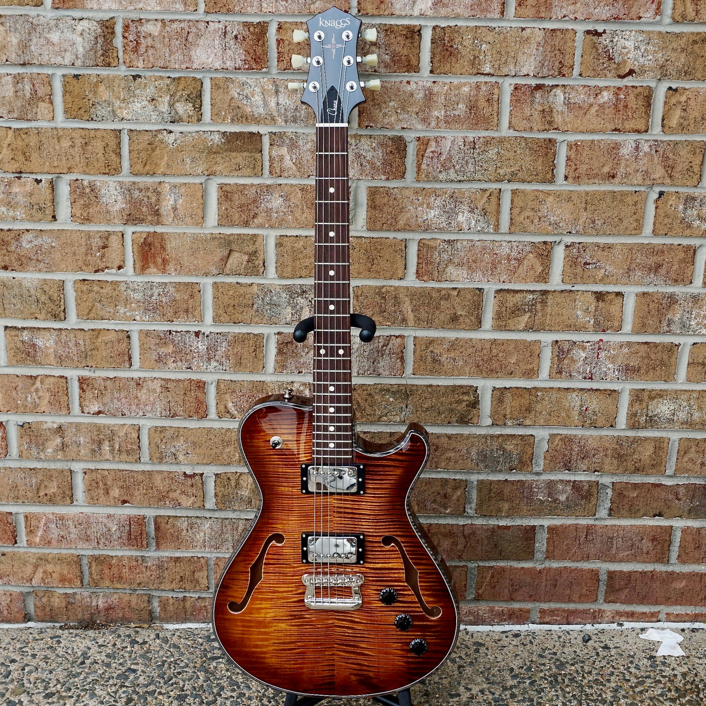 Knaggs Chena Aged Scotch/Onyx Binding T1 Top