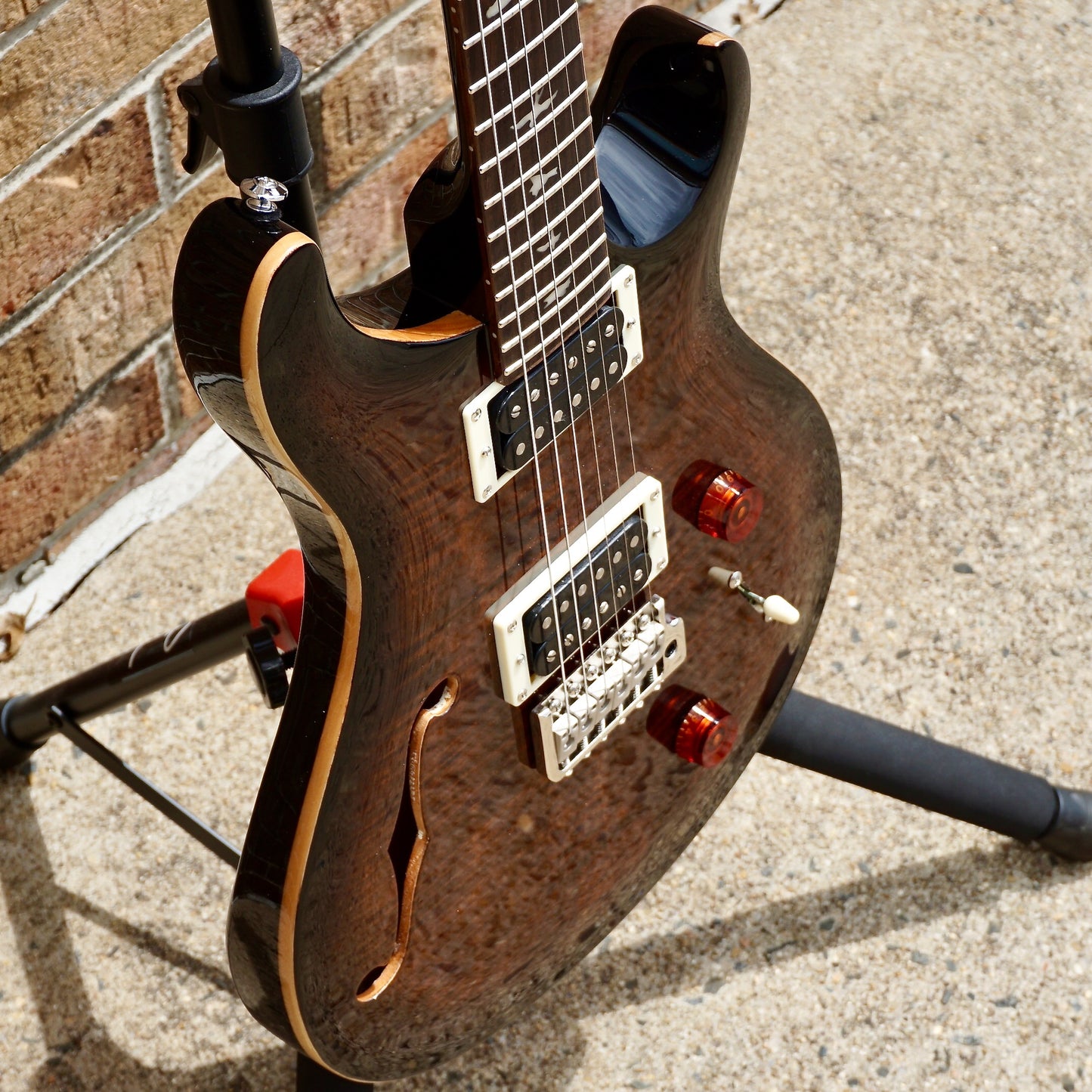 PRS SE Custom 22 Semi-Hollow Black Gold Burst