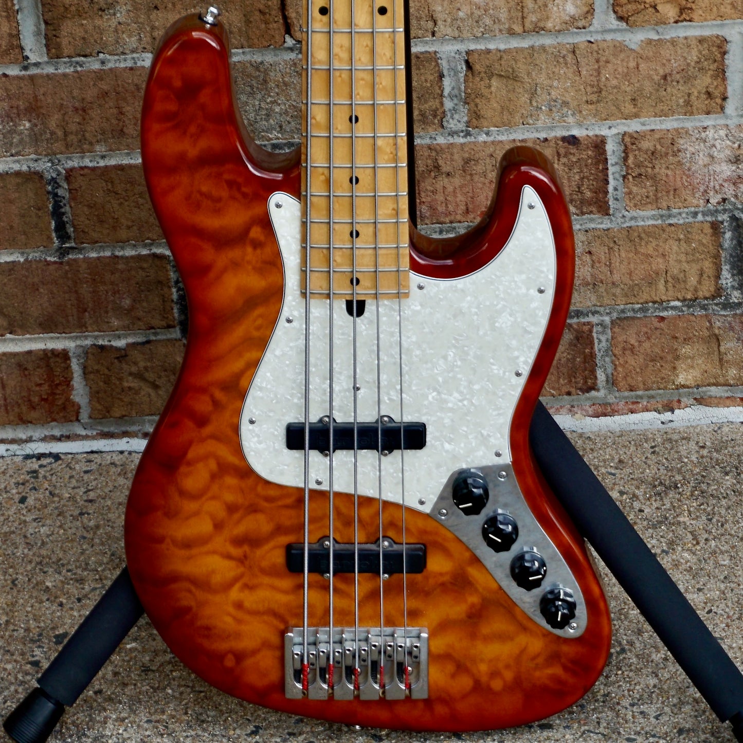 Mike Lull M5