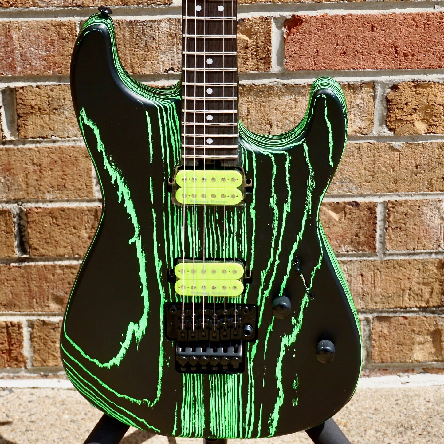 Charvel Pro-Mod San Dimas Style 1 HH FR E Ash Ebony Fingerboard Green Glow