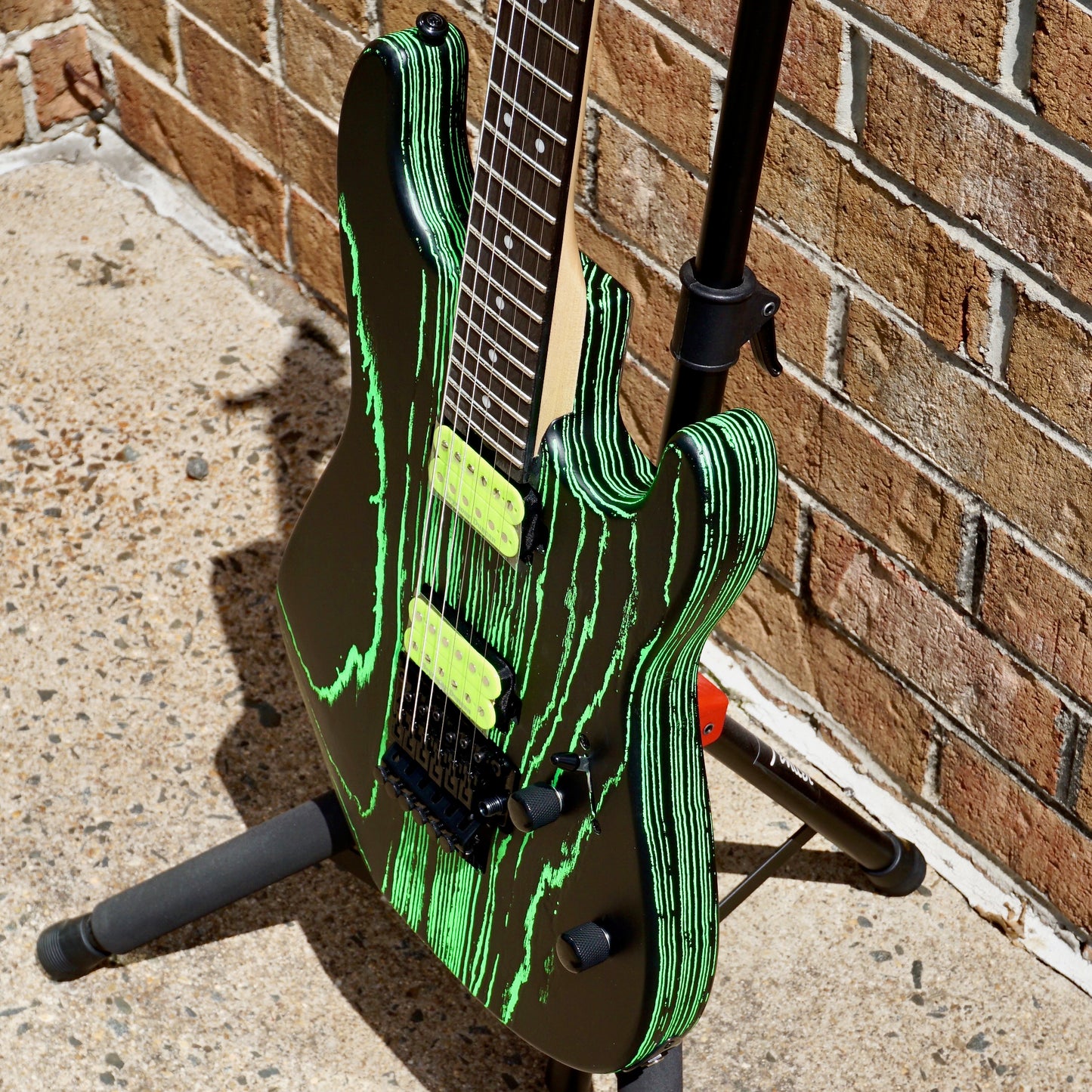 Charvel Pro-Mod San Dimas Style 1 HH FR E Ash Ebony Fingerboard Green Glow