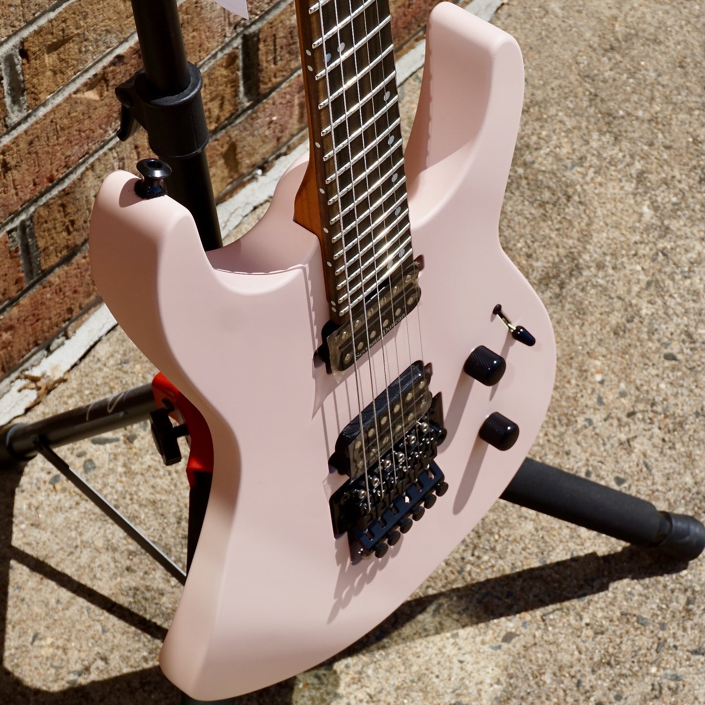 Jackson American Series Virtuoso Streaked Ebony Fingerboard Satin Shell Pink