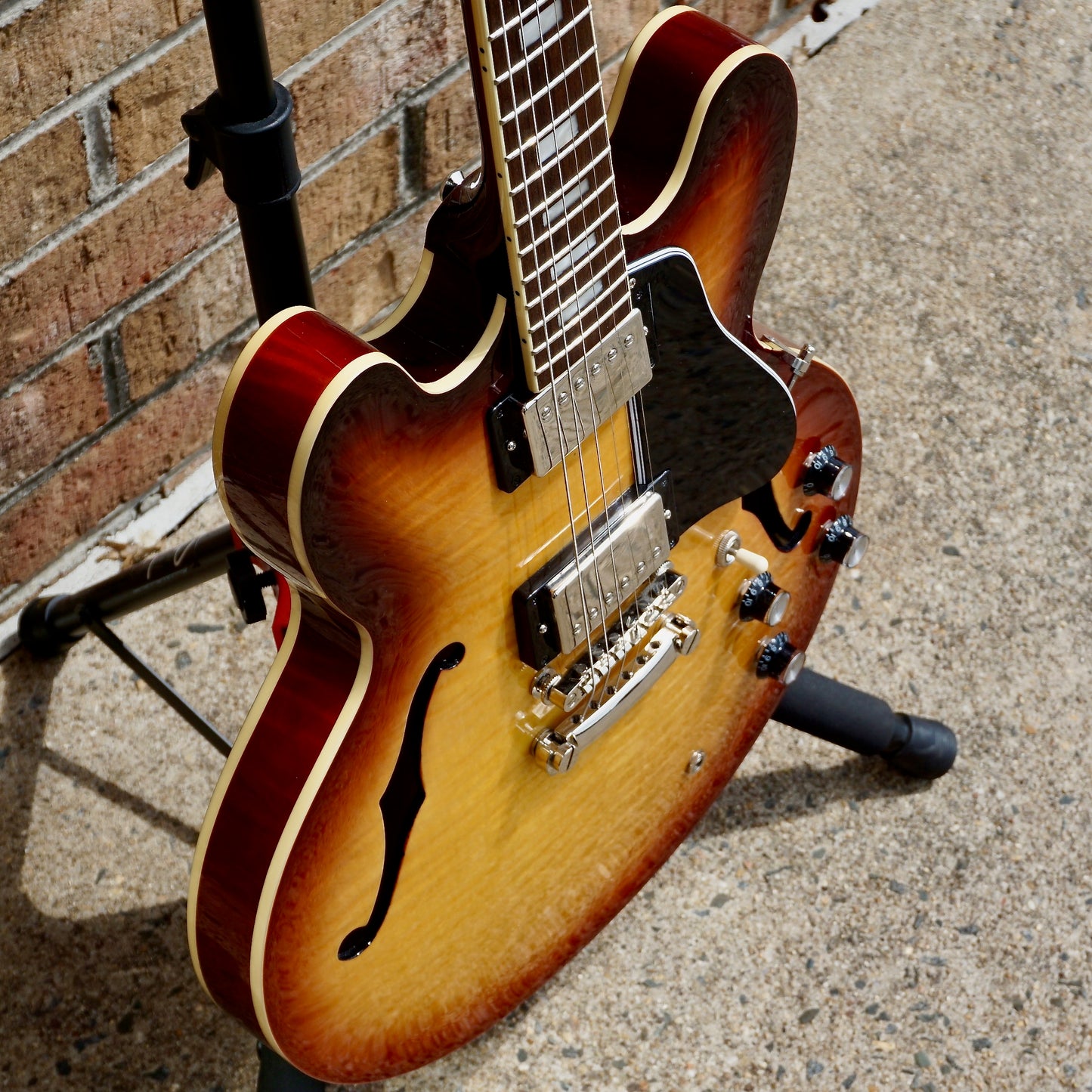 Epiphone ES-335 Figured Raspberry Tea Burst