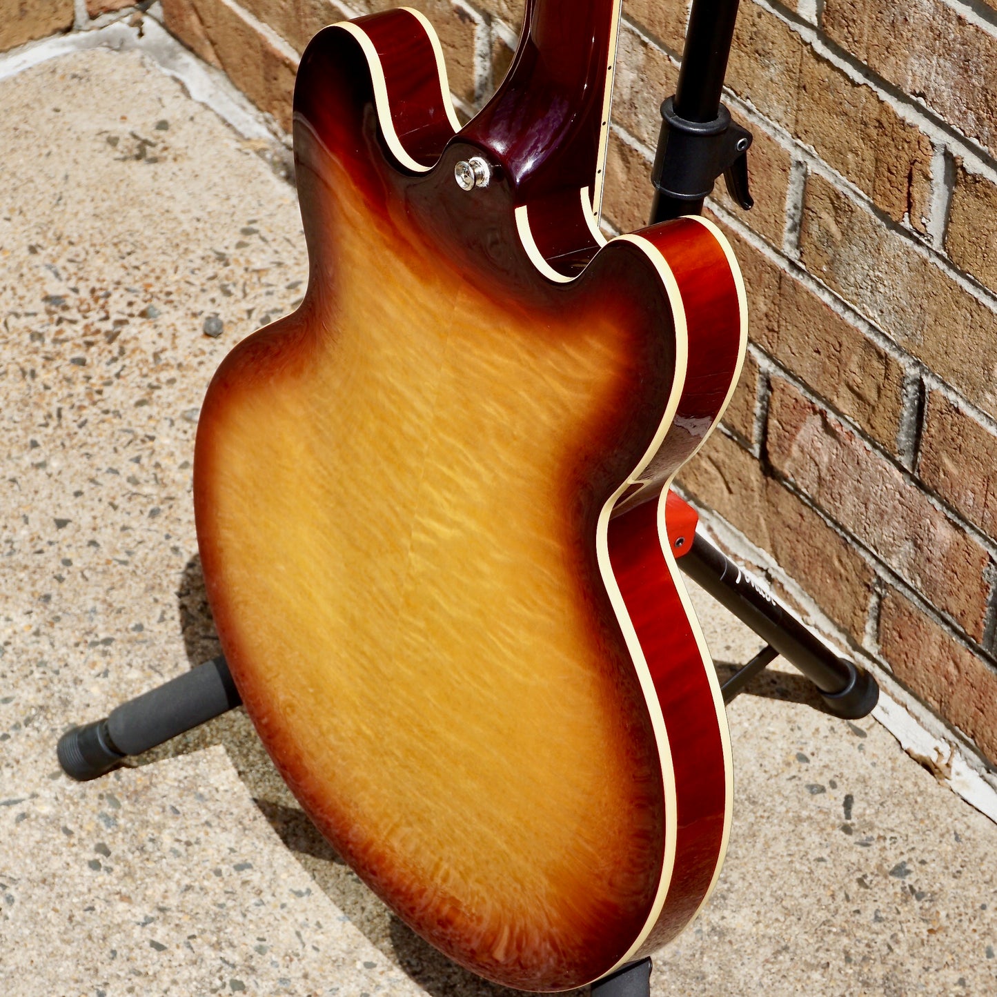 Epiphone ES-335 Figured Raspberry Tea Burst