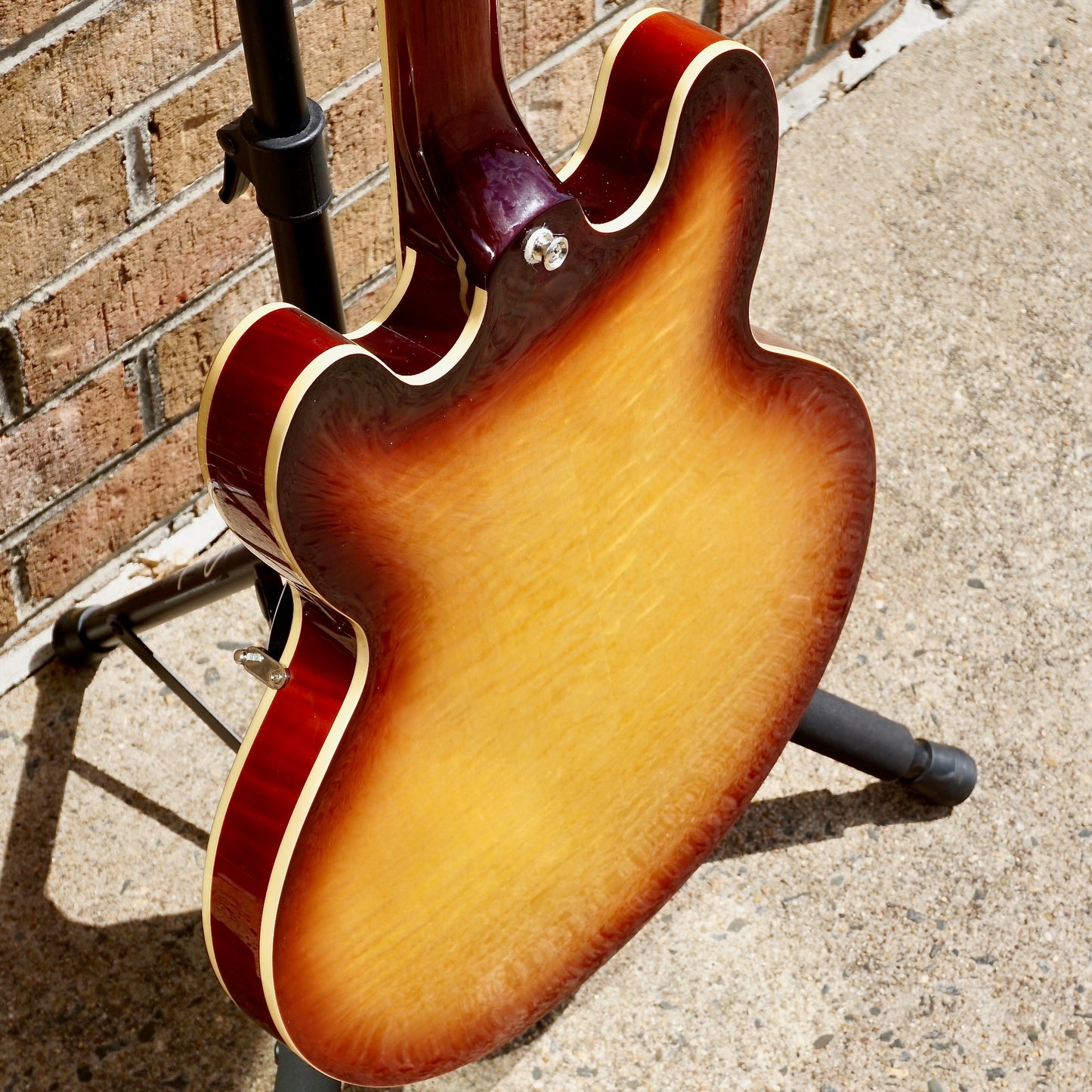 Epiphone ES-335 Figured Raspberry Tea Burst