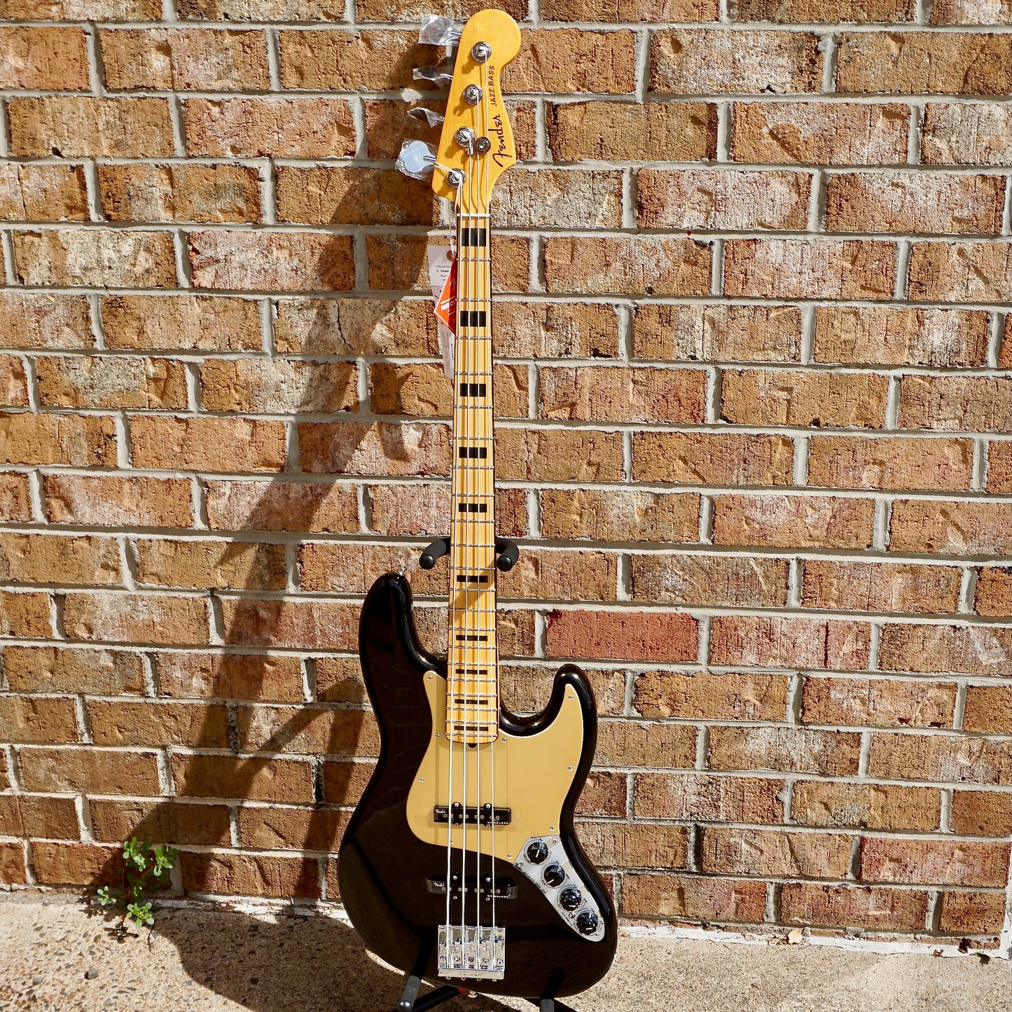 Fender American Ultra Jazz Bass Maple Fingerboard Texas Tea