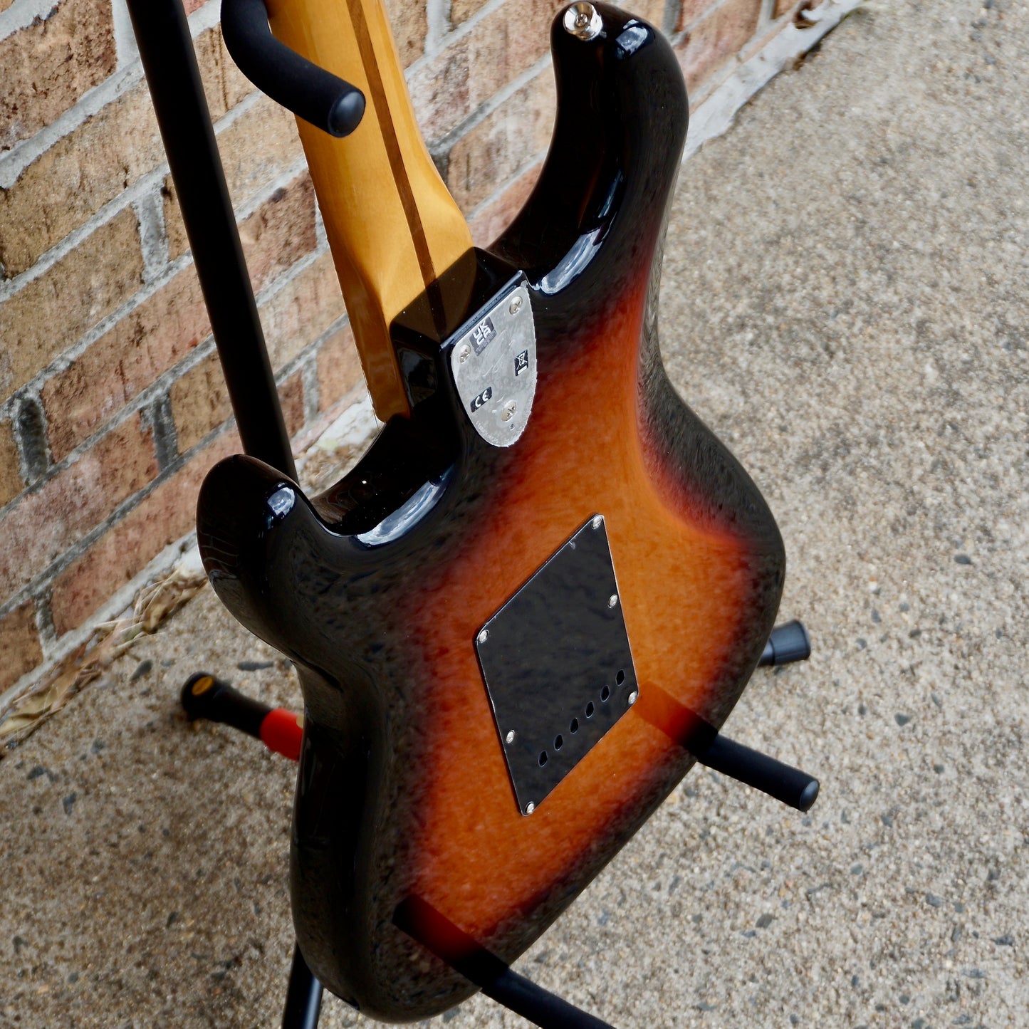 Fender Vintera II '70s Stratocaster Maple Fingerboard 3-Color Sunburst