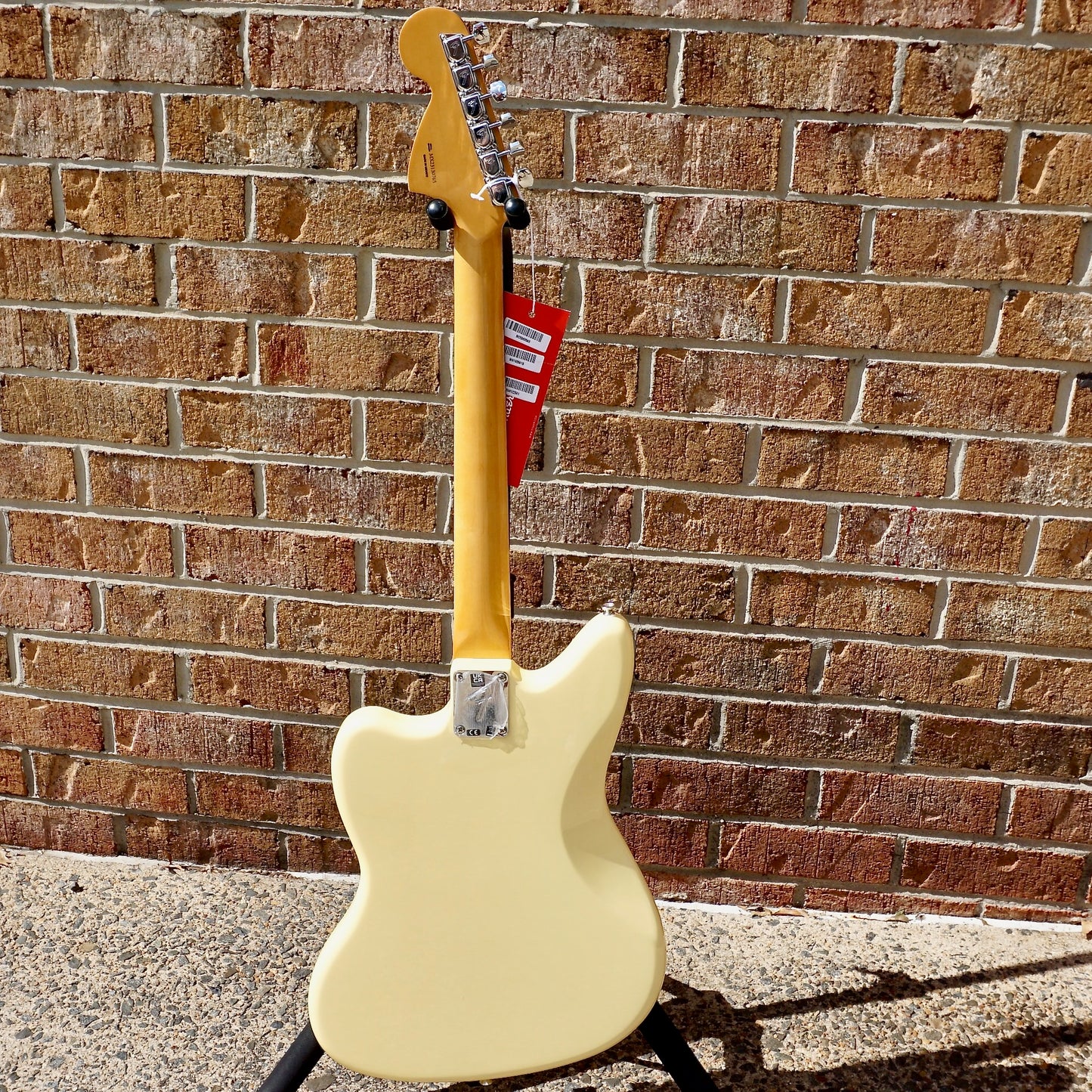 Fender Vintera II '70s Jaguar Maple Fingerboard Vintage White