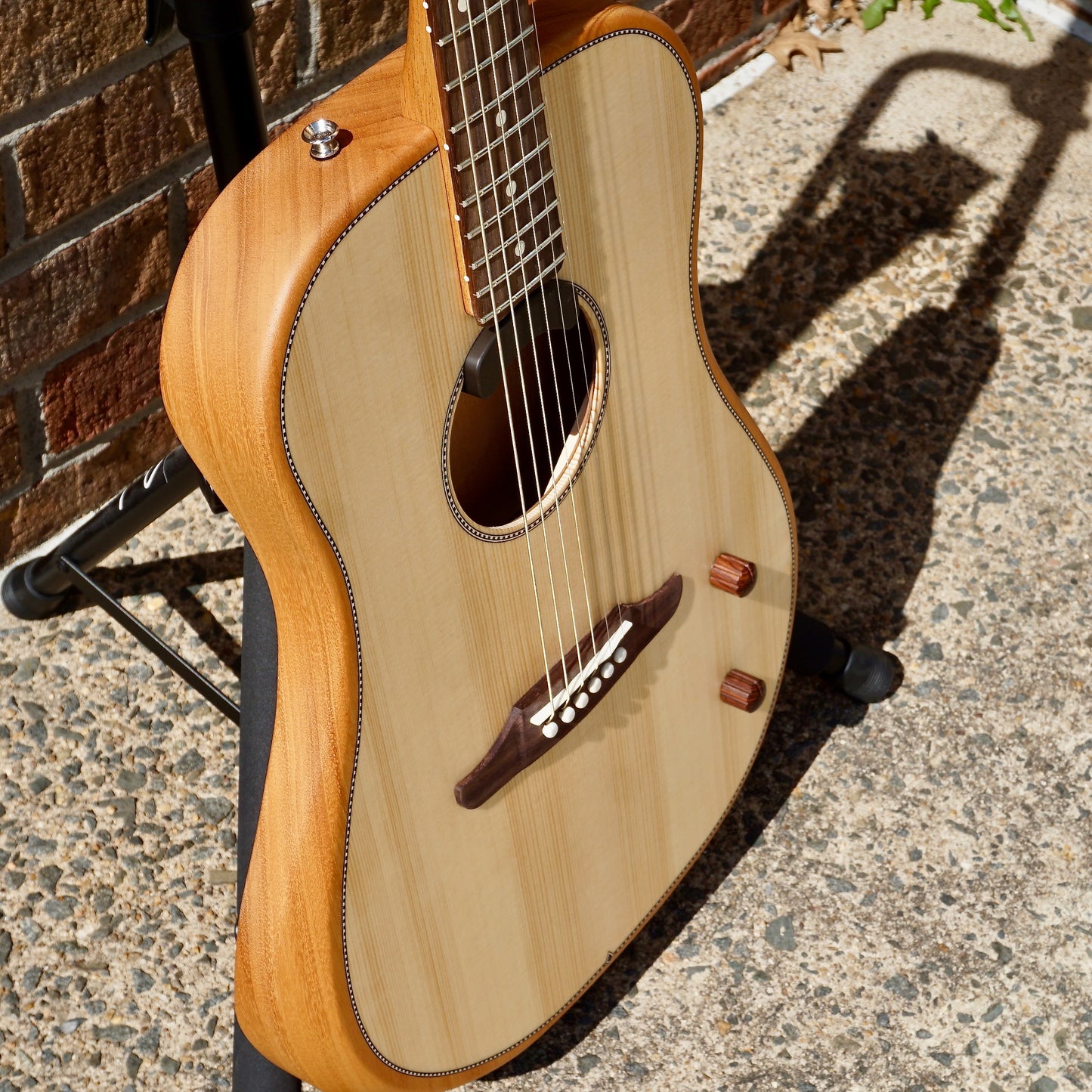 Fender Highway Series Dreadnought, Rosewood Fingerboard Natural