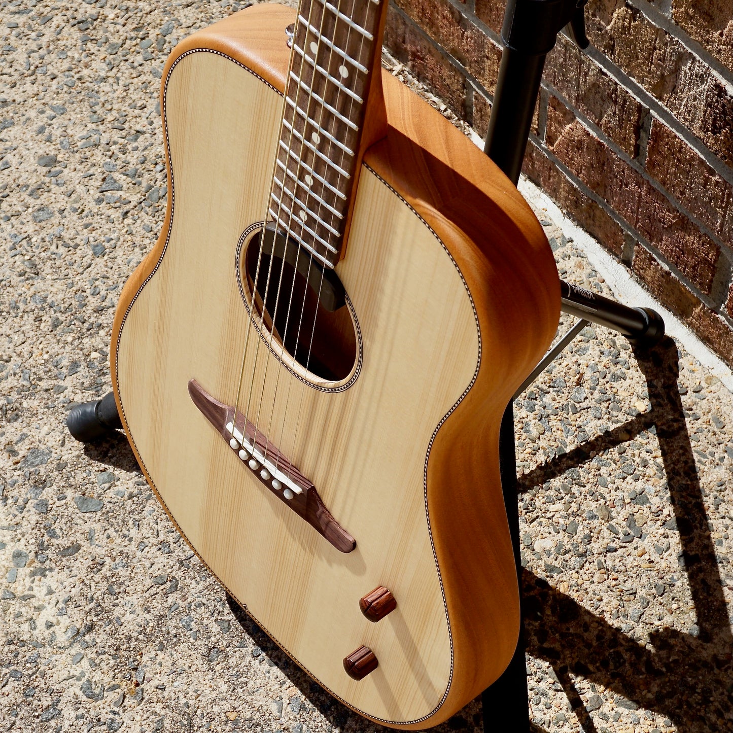 Fender Highway Series Dreadnought, Rosewood Fingerboard Natural