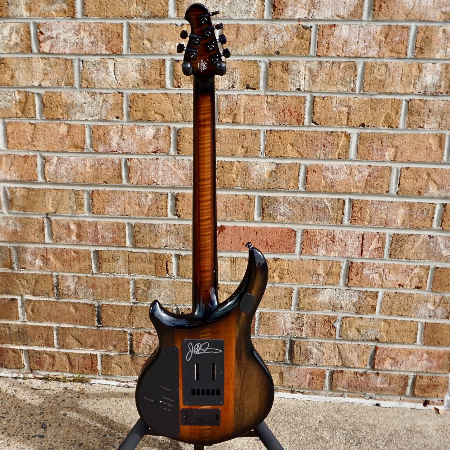 Ernie Ball Music Man Limited Edition Majesty Spice Melange