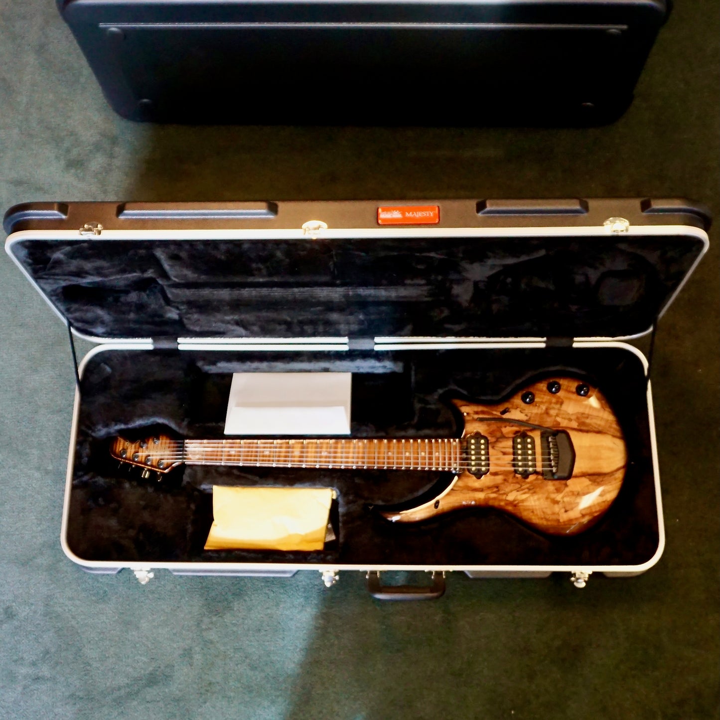 Ernie Ball Music Man Limited Edition Majesty Spice Melange