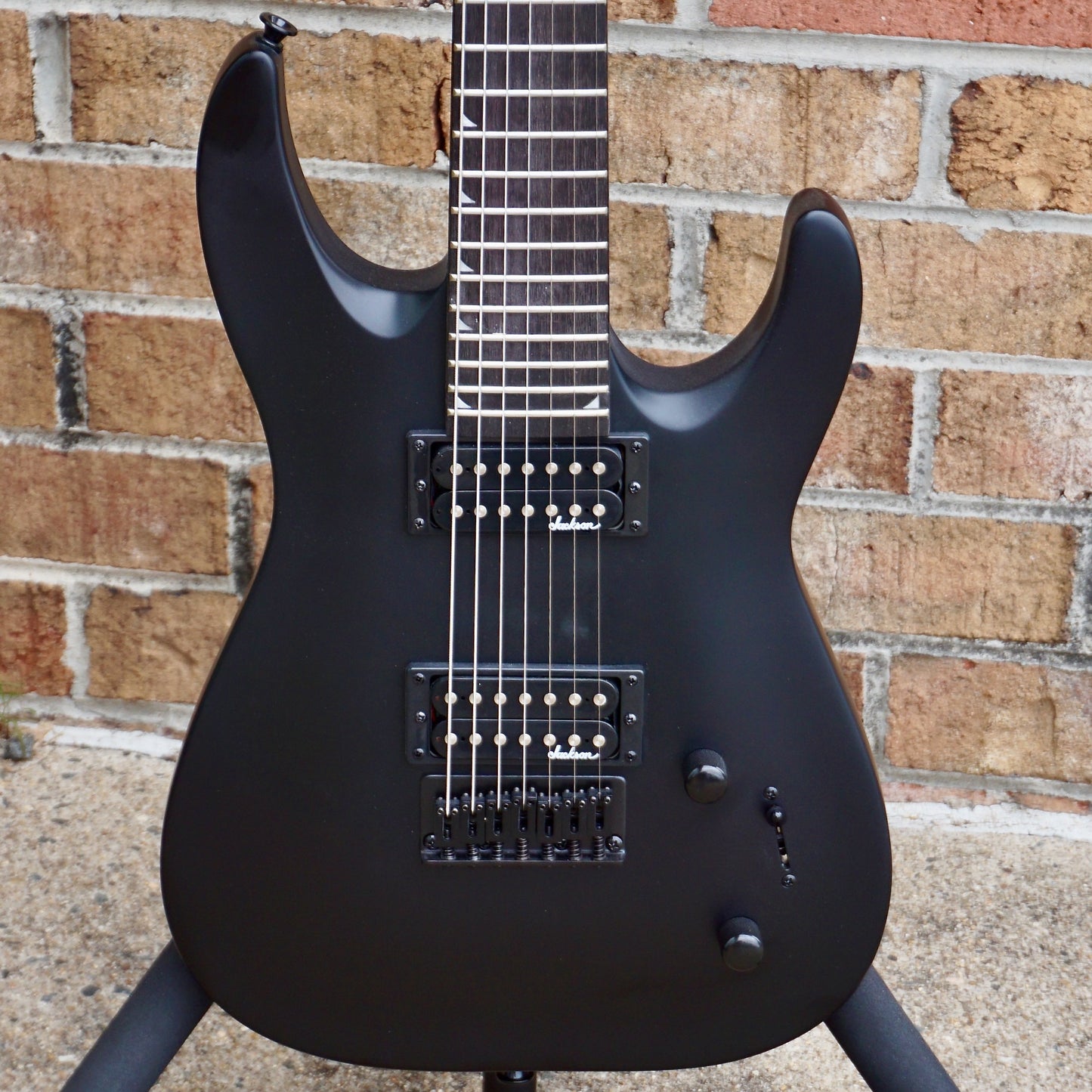Jackson JS Series Dinky Arch Top JS22-7 DKA HT Amaranth Fingerboard Satin Black