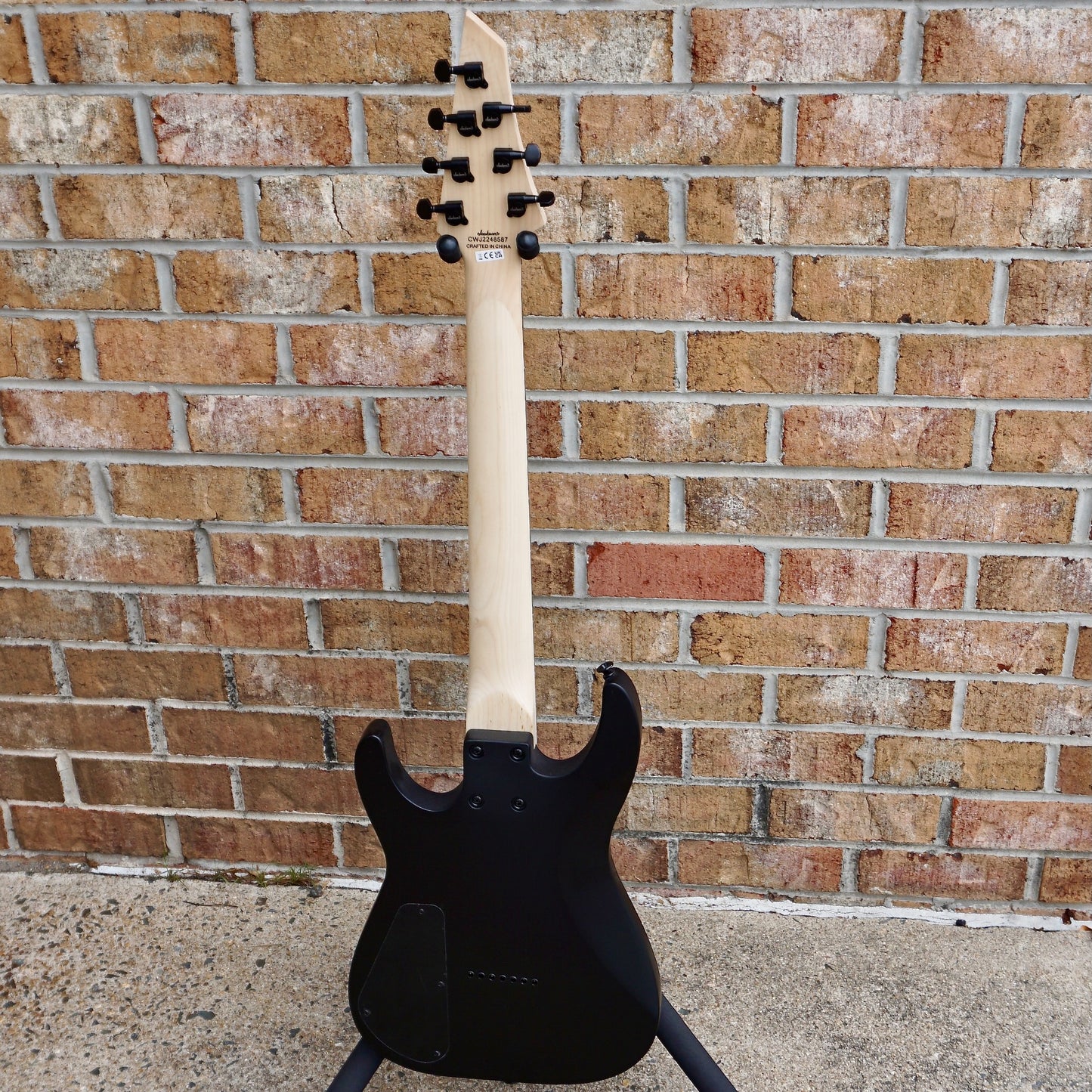 Jackson JS Series Dinky Arch Top JS22-7 DKA HT Amaranth Fingerboard Satin Black