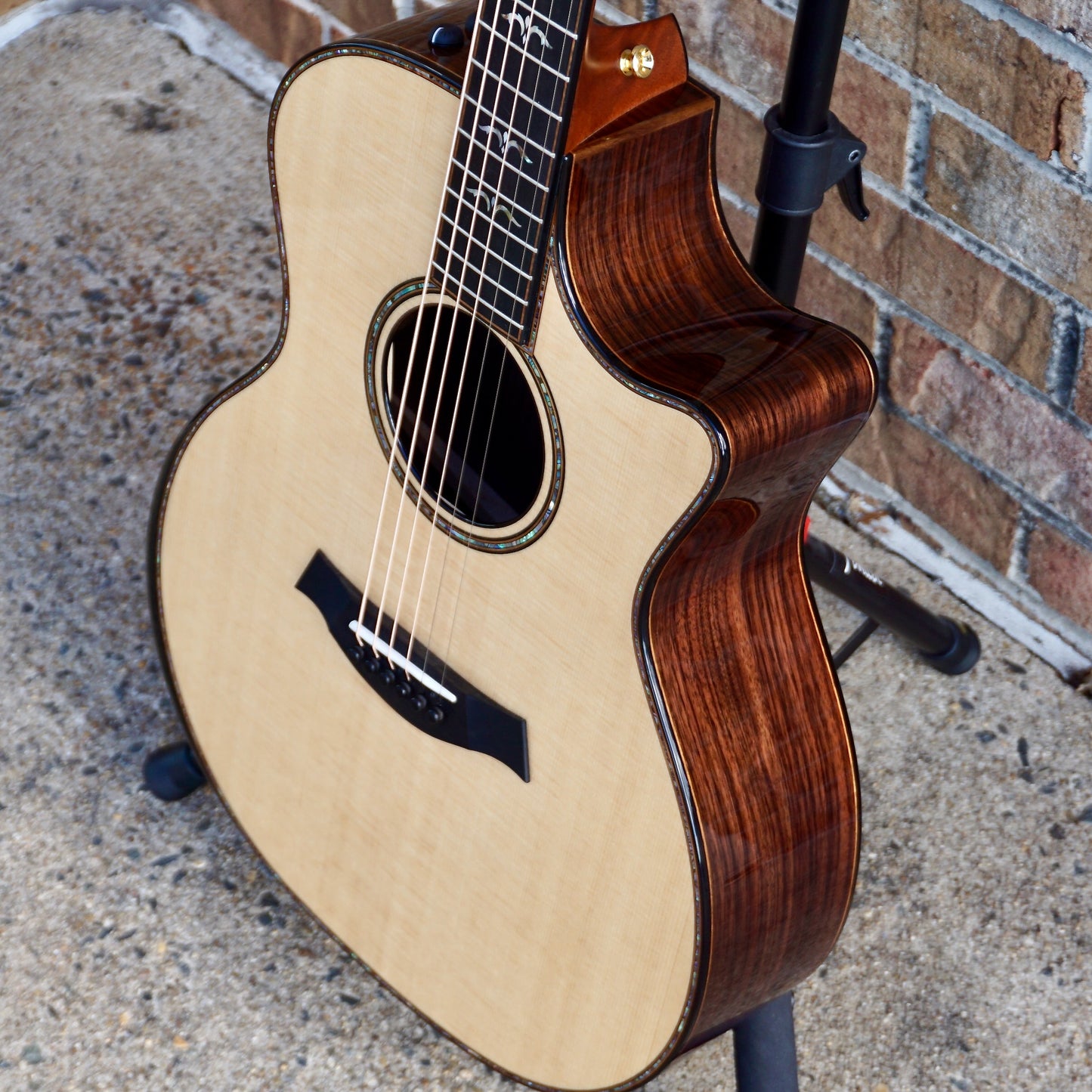 Taylor 914ce