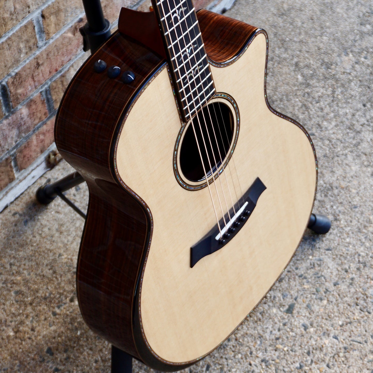 Taylor 914ce