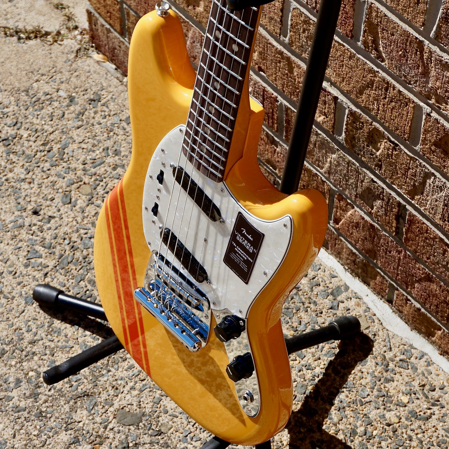 Fender Vintera II '70s Competition Mustang Rosewood Fingerboard Competition Orange