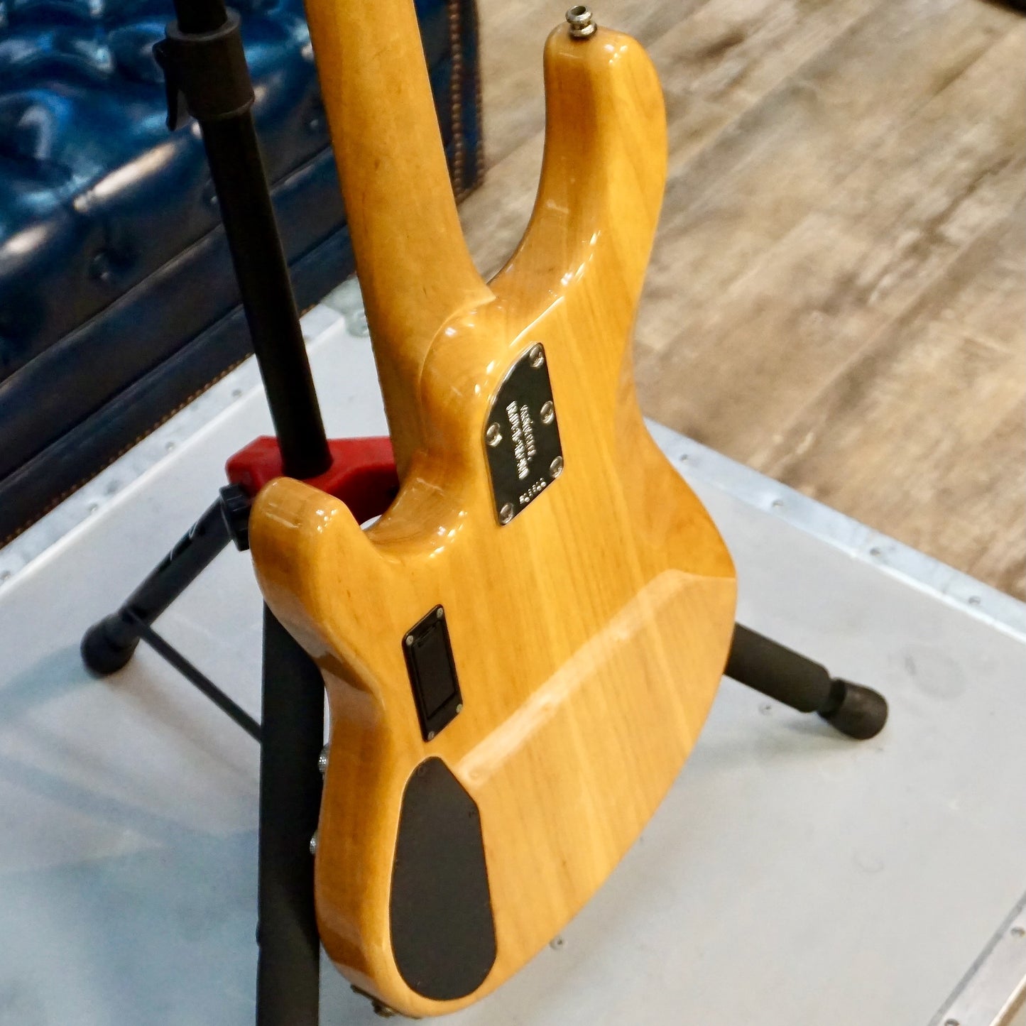 Ernie Ball Music Man 4HS Sterling Natural