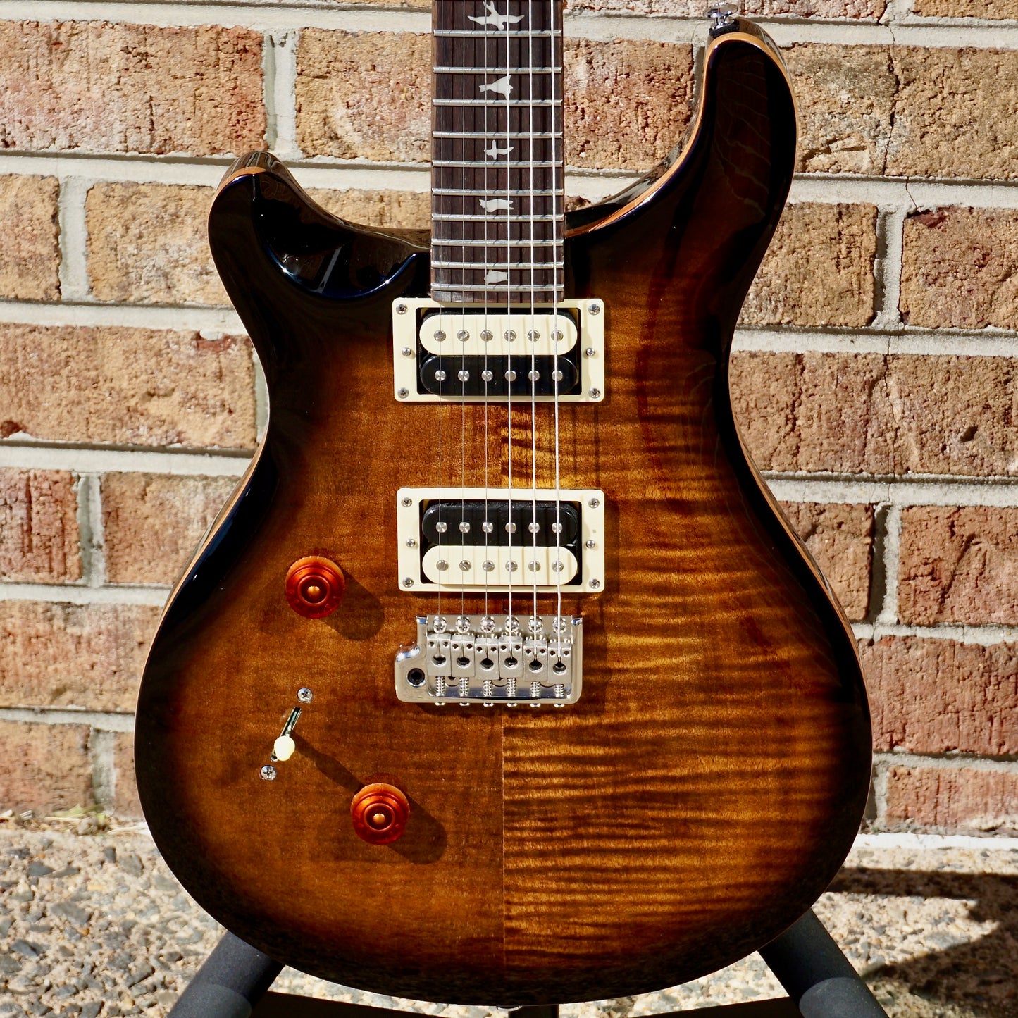 2022 PRS SE Custom 24 Lefty Black Gold Sunburst