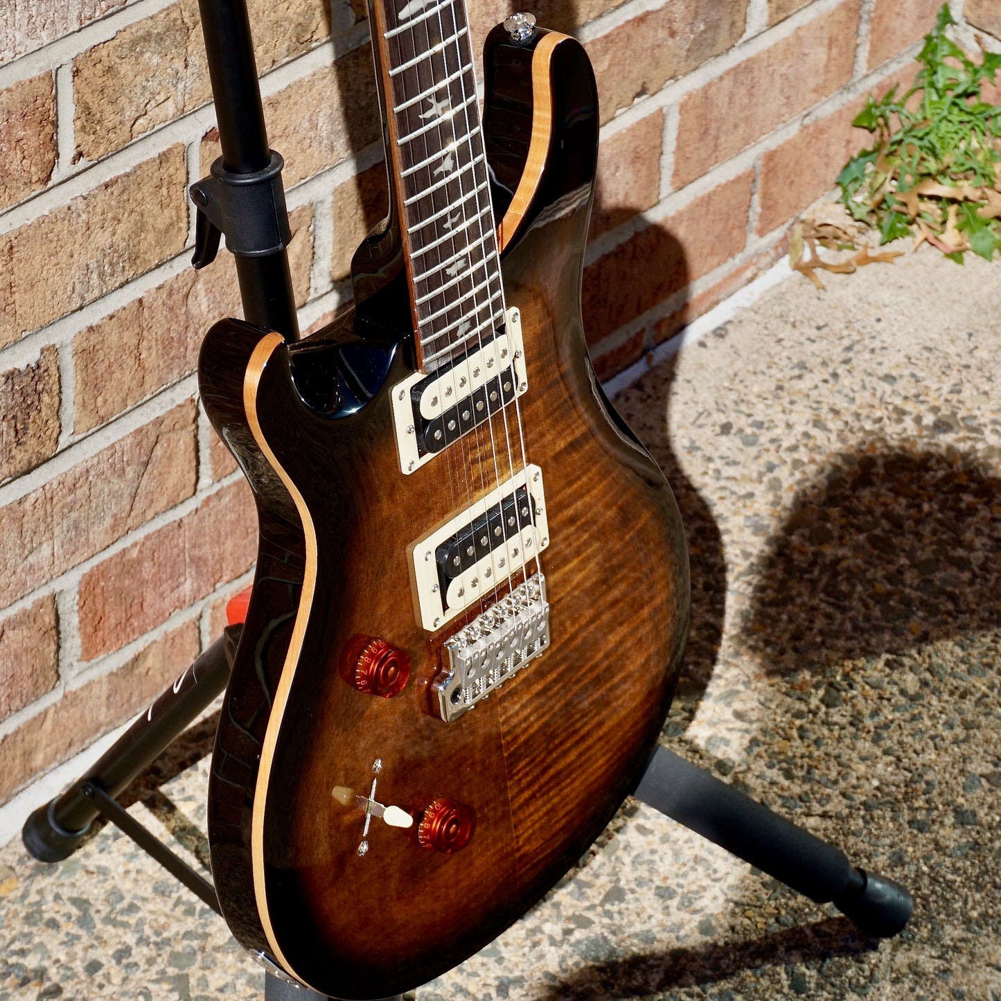 2022 PRS SE Custom 24 Lefty Black Gold Sunburst