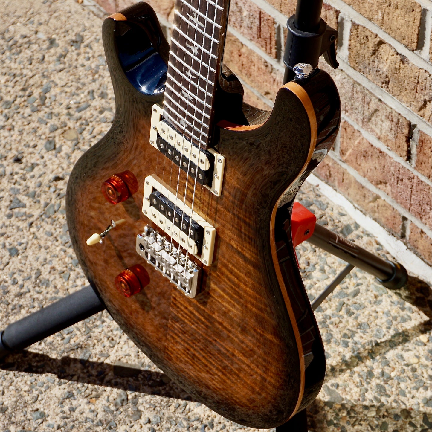2022 PRS SE Custom 24 Lefty Black Gold Sunburst