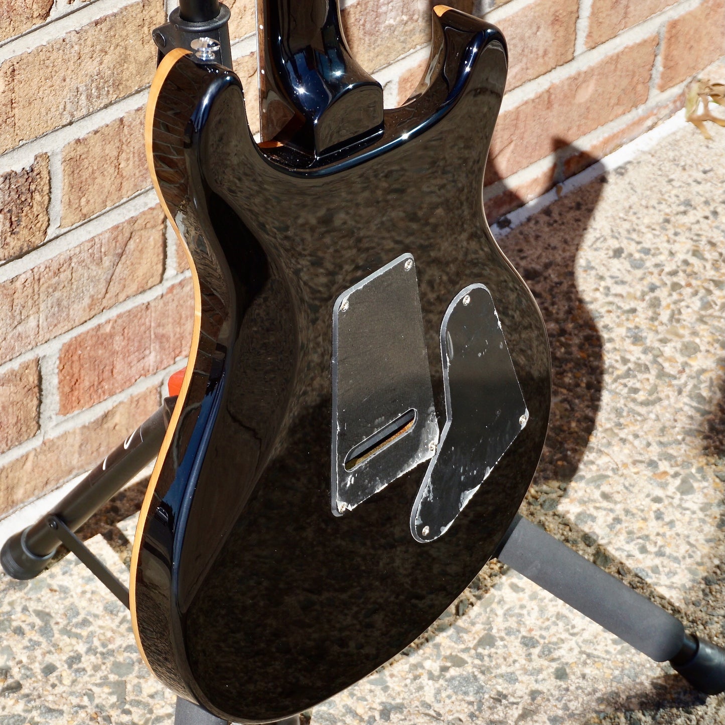 2022 PRS SE Custom 24 Lefty Black Gold Sunburst