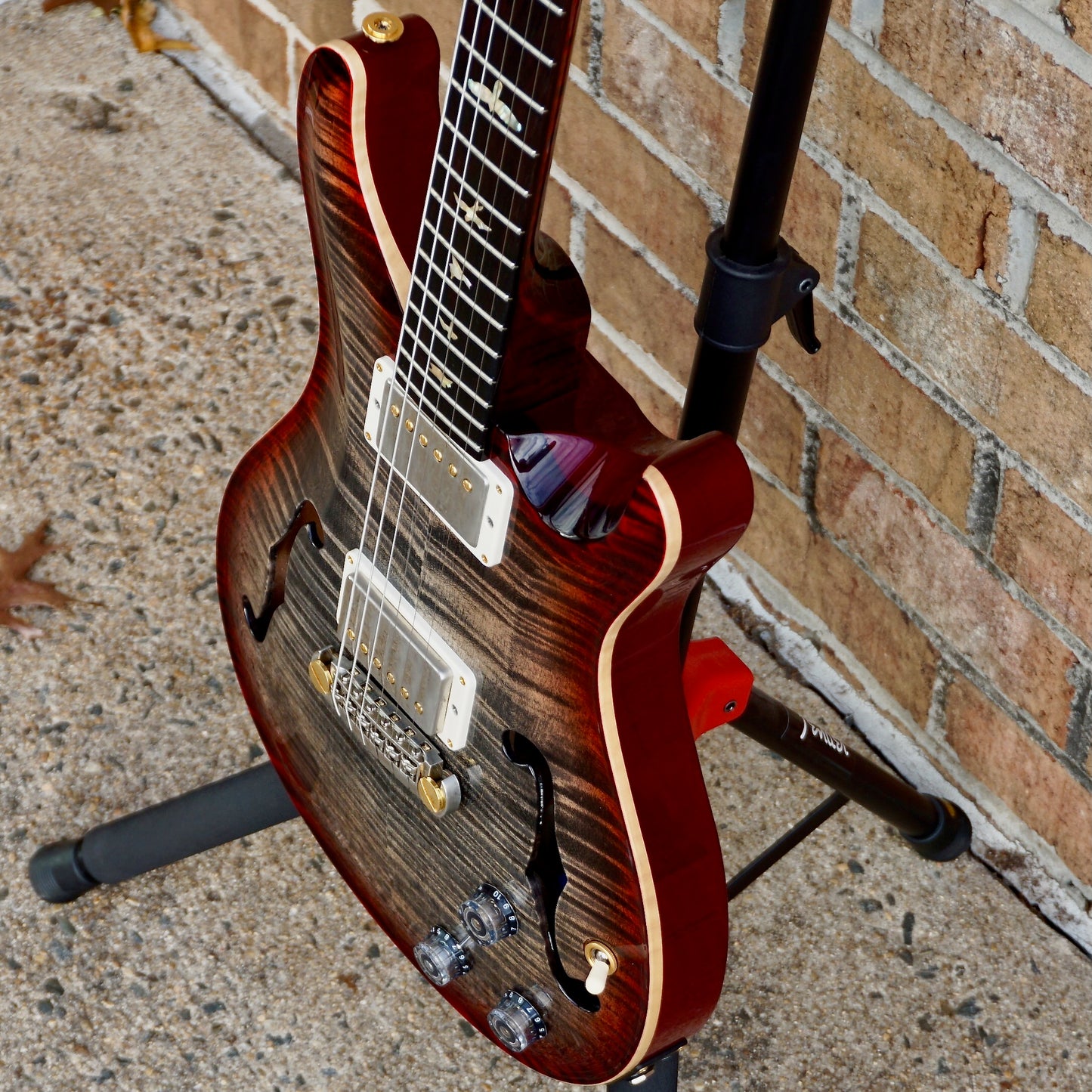 PRS Wood Library Hollowbody Piezo 10 Top Charcoal Cherry Burst