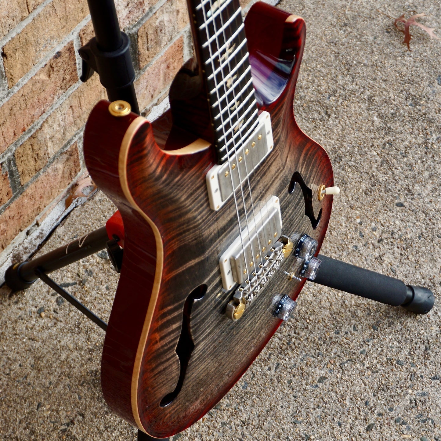 PRS Wood Library Hollowbody Piezo 10 Top Charcoal Cherry Burst