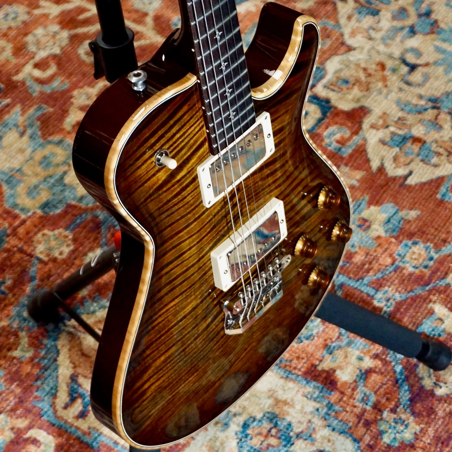 Knaggs Kenai T Sunflower