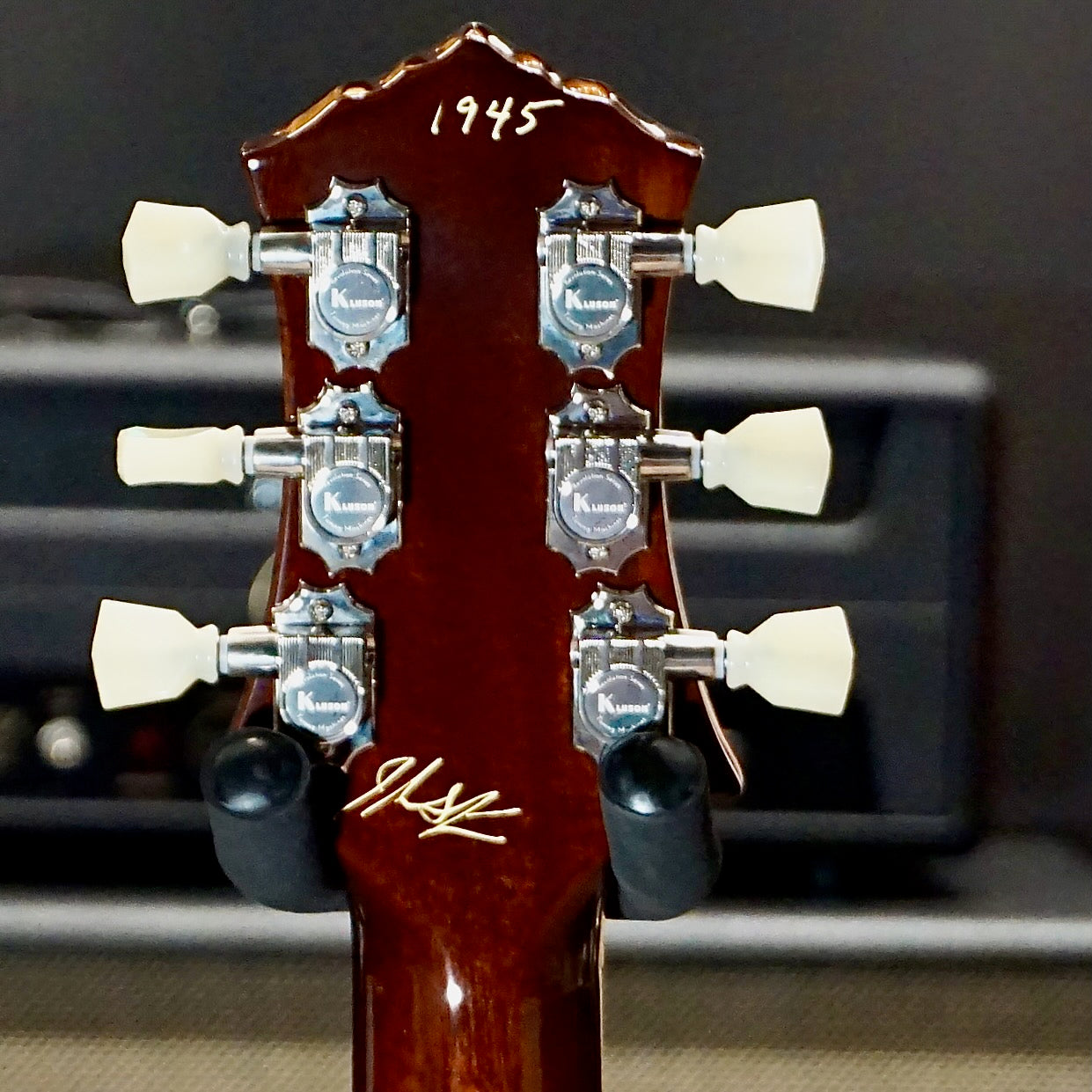 Knaggs Kenai T Sunflower