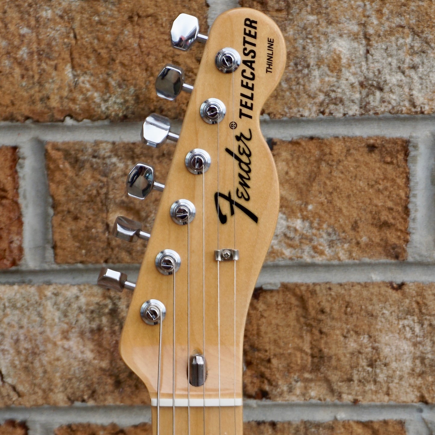 Fender Classic Series '72 Thinline Telecaster Natural