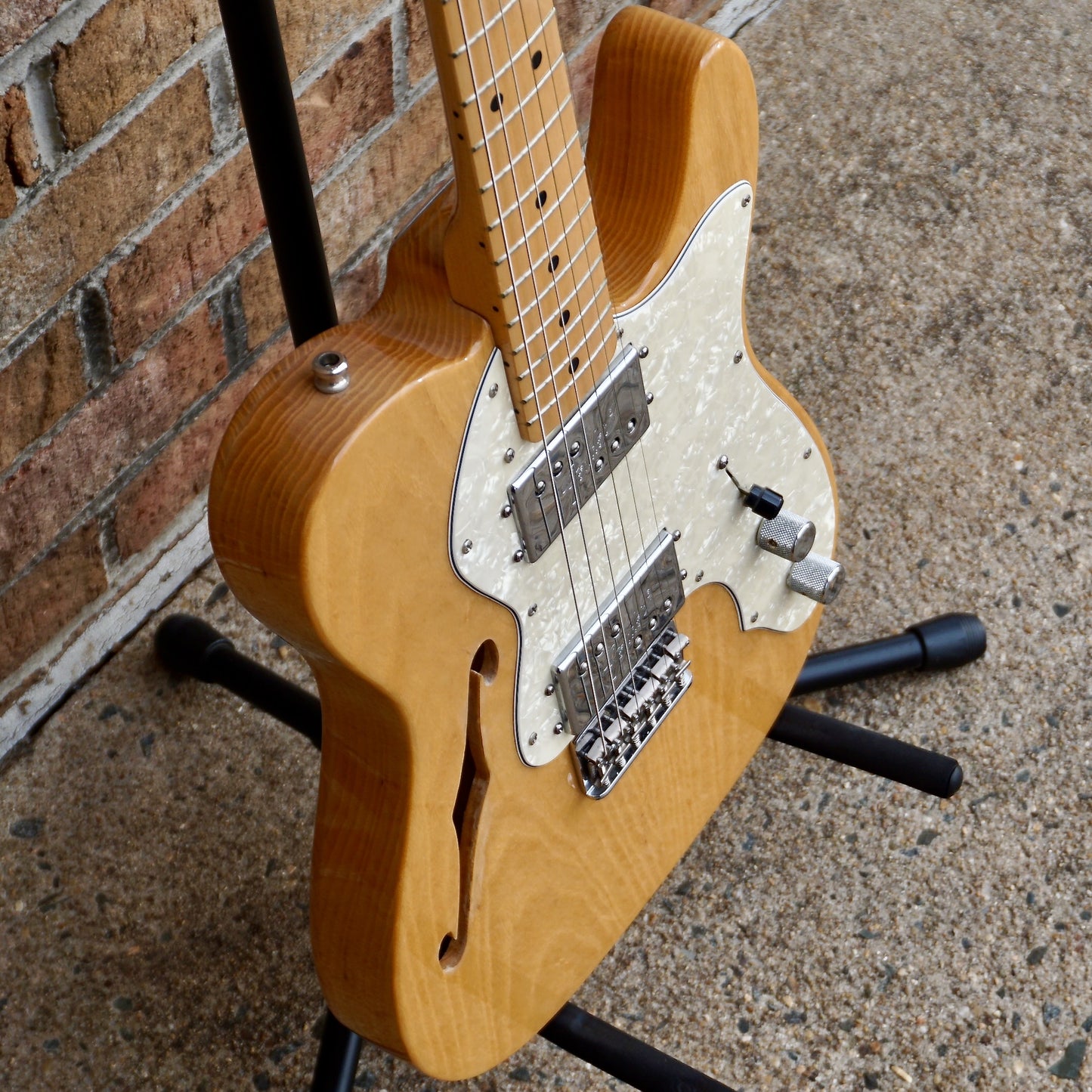 Fender Classic Series '72 Thinline Telecaster Natural