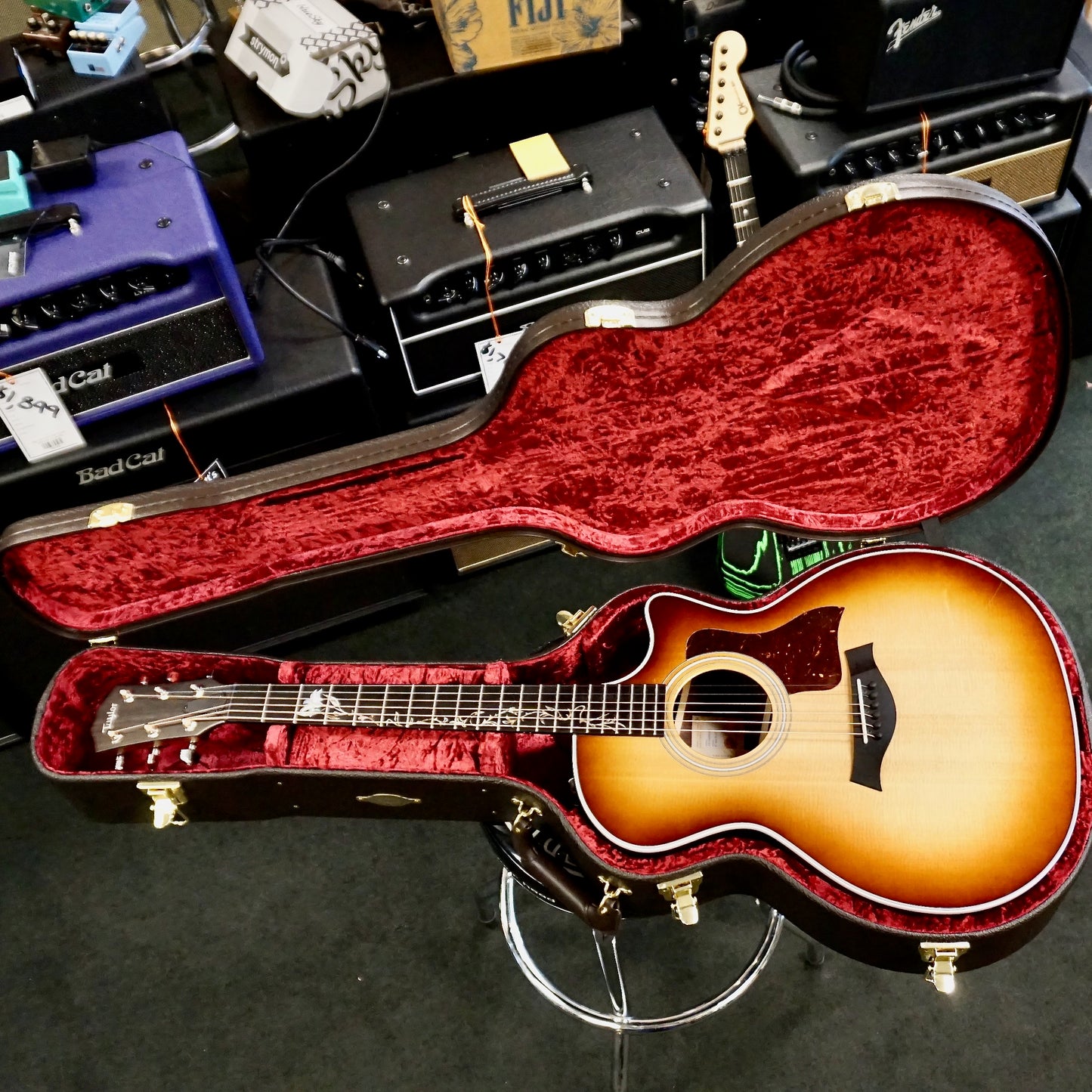 Taylor 414ce-R LTD Lily and Vine