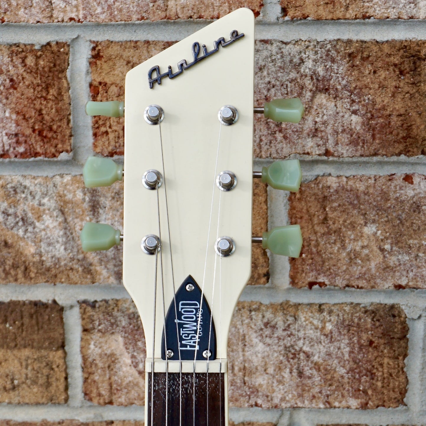 Eastwood Airline '59 Town and Country Cream