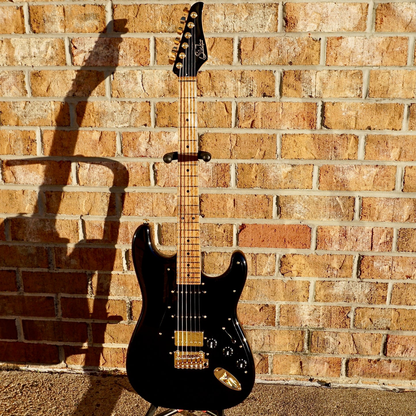 Suhr Mateus Asato Signature Series Black Gloss