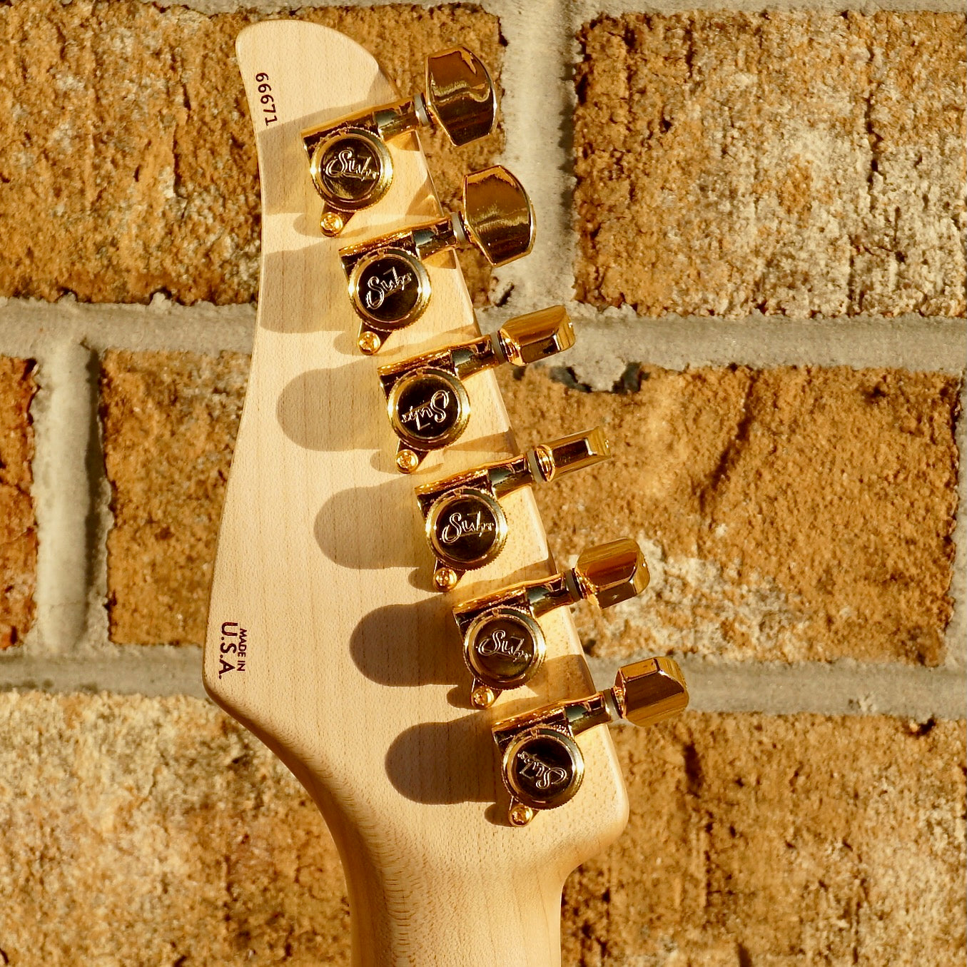 Suhr Standard Legacy Gloss Black