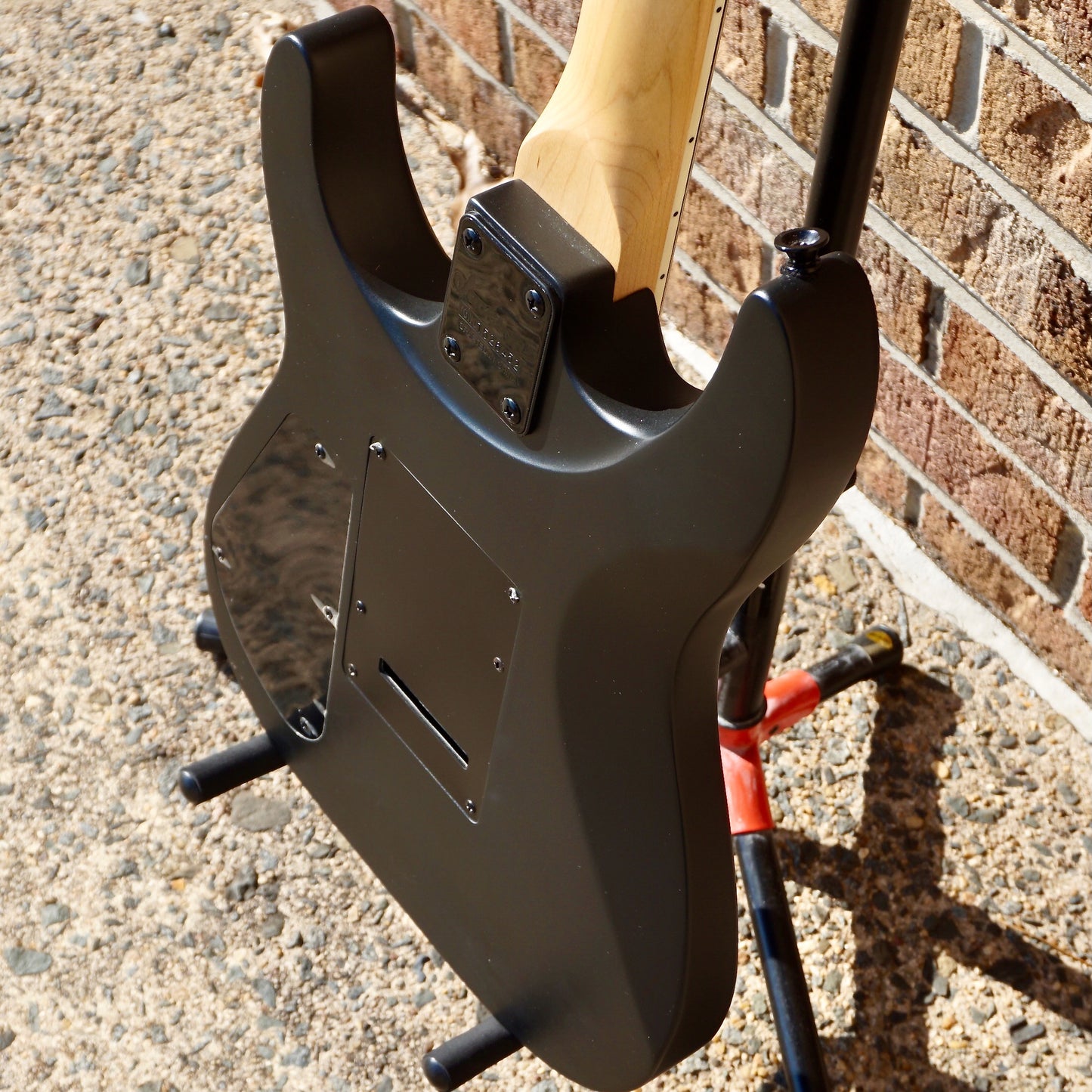 Jackson JS Series Dinky Arch Top JS22 DKA Rosewood Fingerboard Satin Black