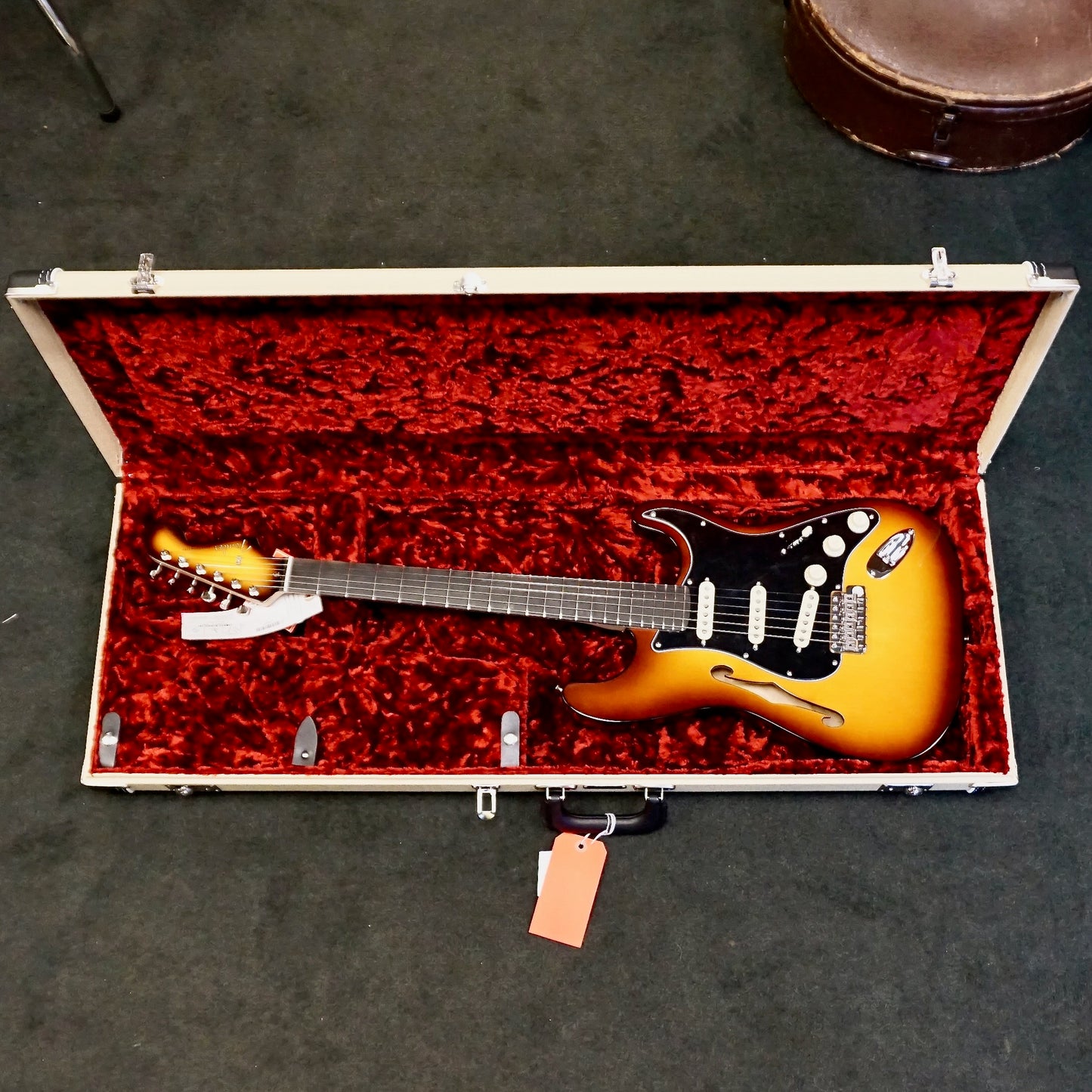 Fender Limited Edition Suona Stratocaster Thinline Ebony Fingerboard Violin Burst