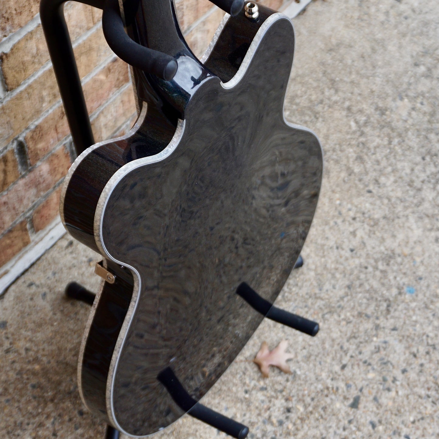 Gretsch Electromatic John Gourley Broadkaster Center Block Laurel Fingerboard Iridescent Black