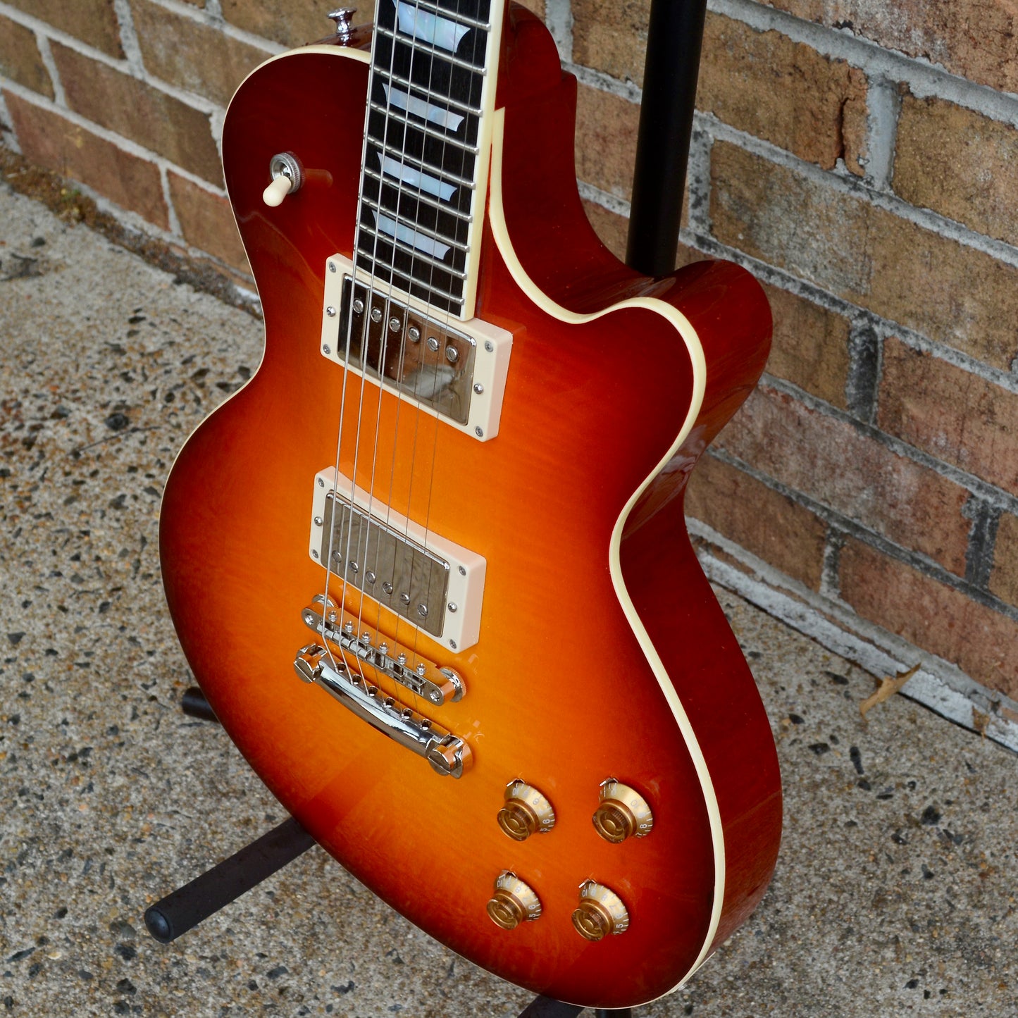 Eastman SB59 Redburst
