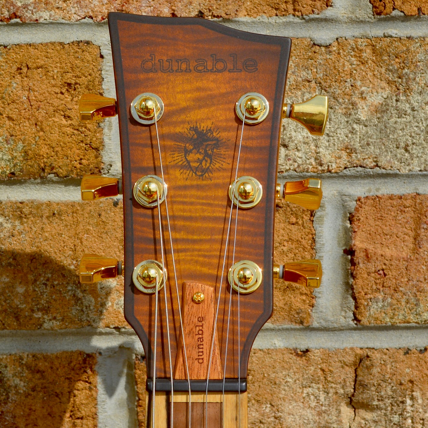 Dunable NAMM SHOW Minotaur Satin Natural