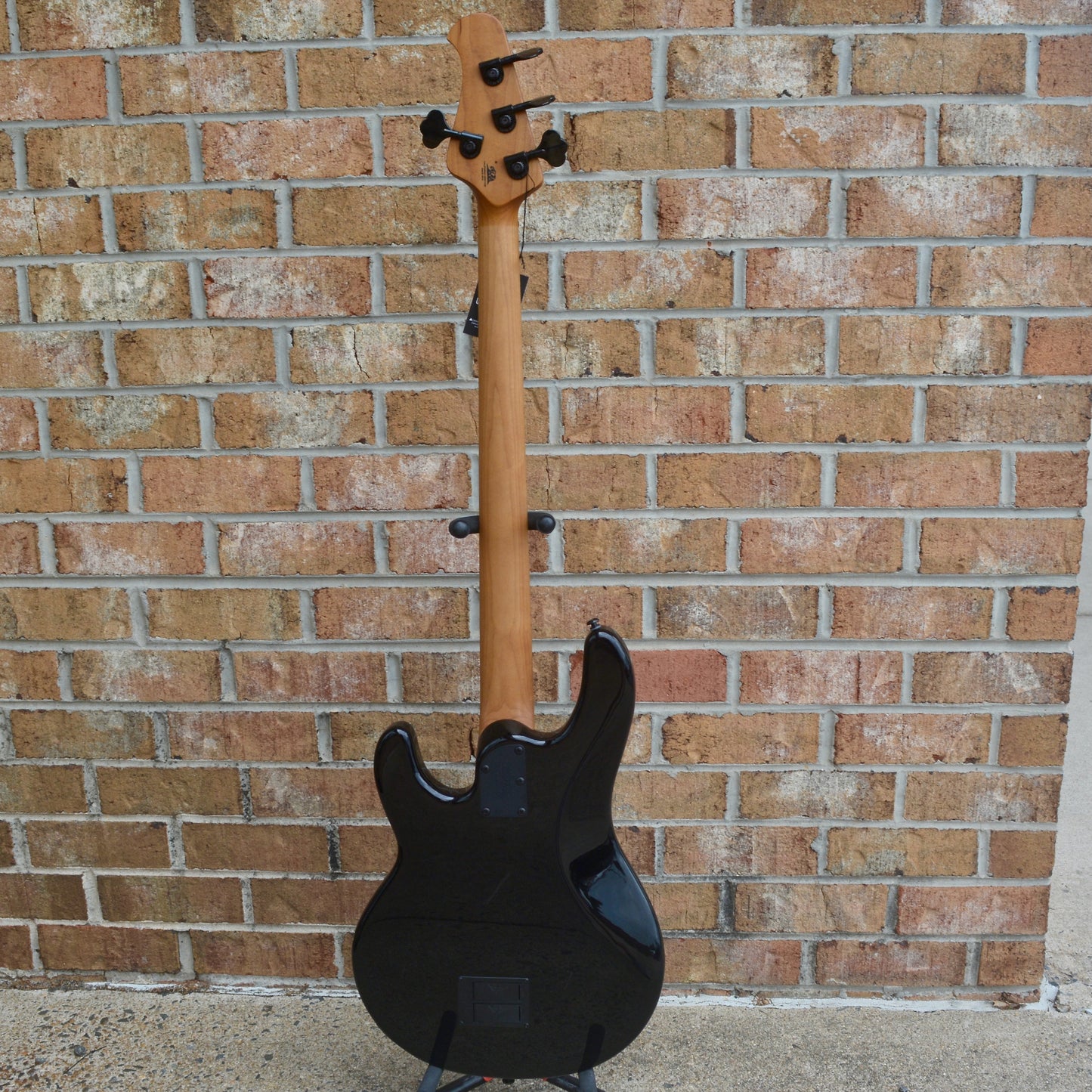 Ernie Ball Music Man Stingray Special Black 4-H