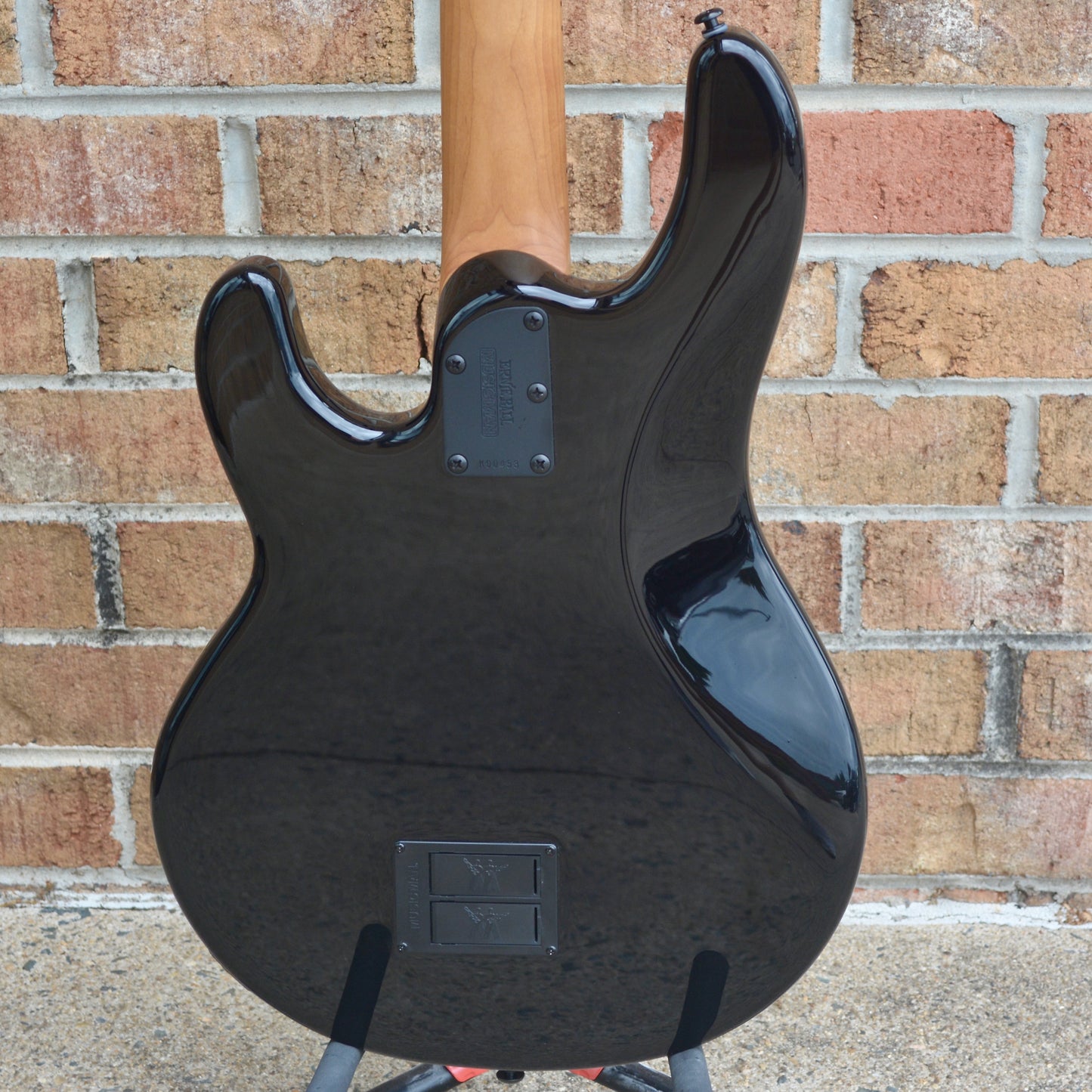 Ernie Ball Music Man Stingray Special Black 4-H