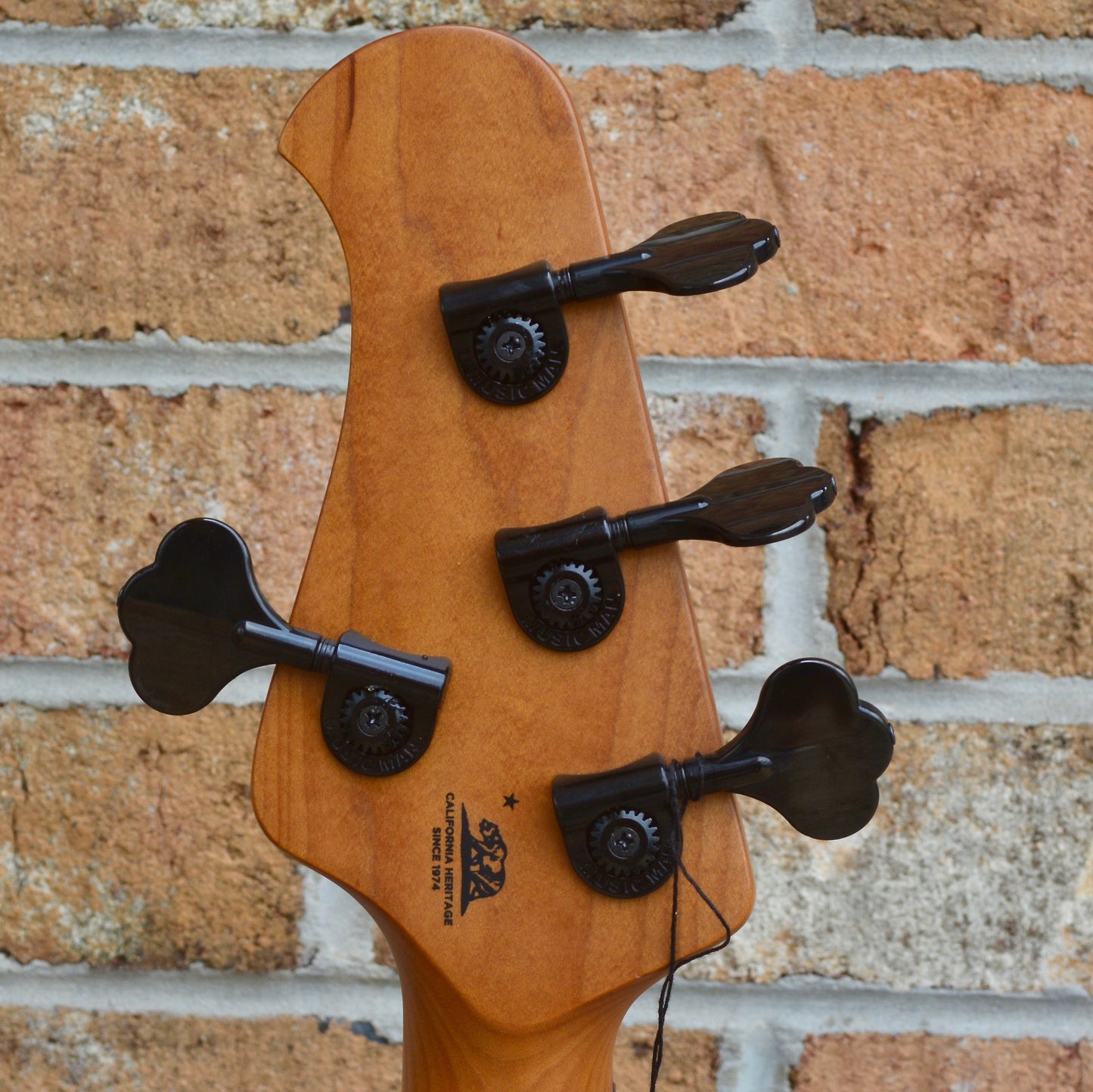 Ernie Ball Music Man Stingray Special Black 4-H