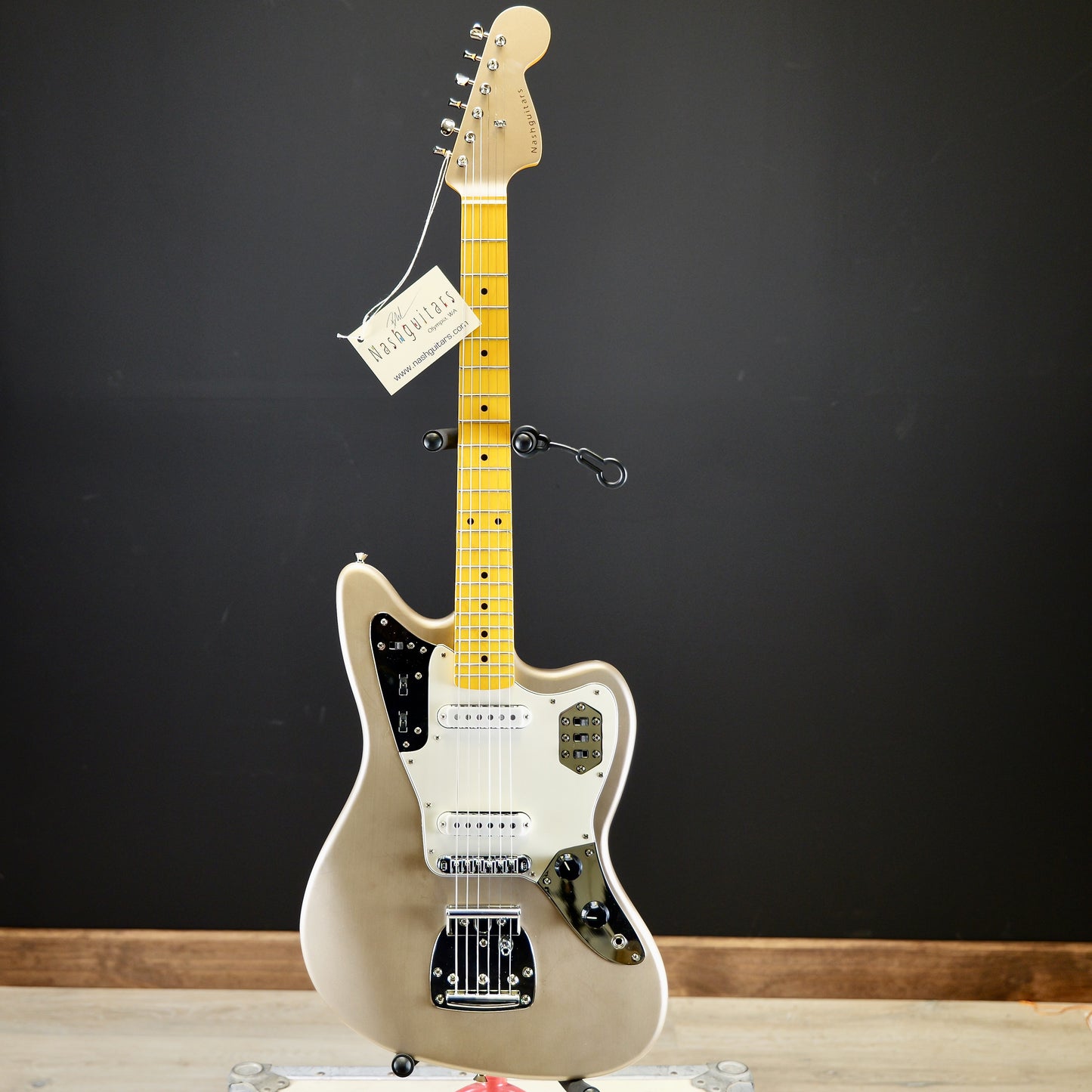 Nash JG 63 Shoreline Gold
