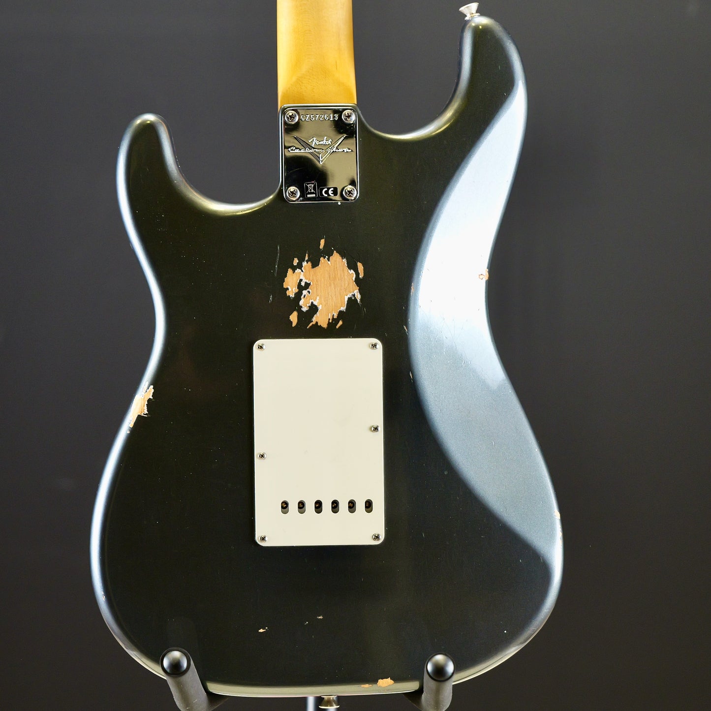 Fender Custom Shop 1967 Stratocaster Relic with Closet Classic Hardware 3A Rosewood Fingerboard Aged Charcoal Frost Metallic