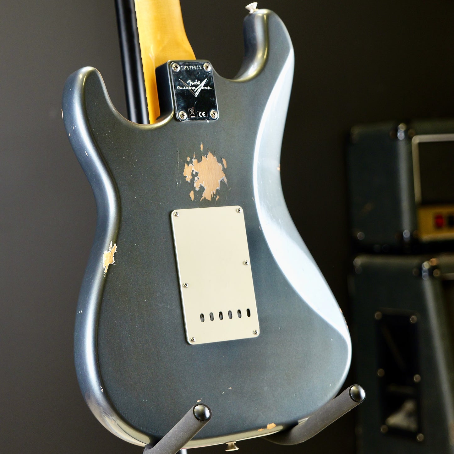 Fender Custom Shop 1967 Stratocaster Relic with Closet Classic Hardware 3A Rosewood Fingerboard Aged Charcoal Frost Metallic